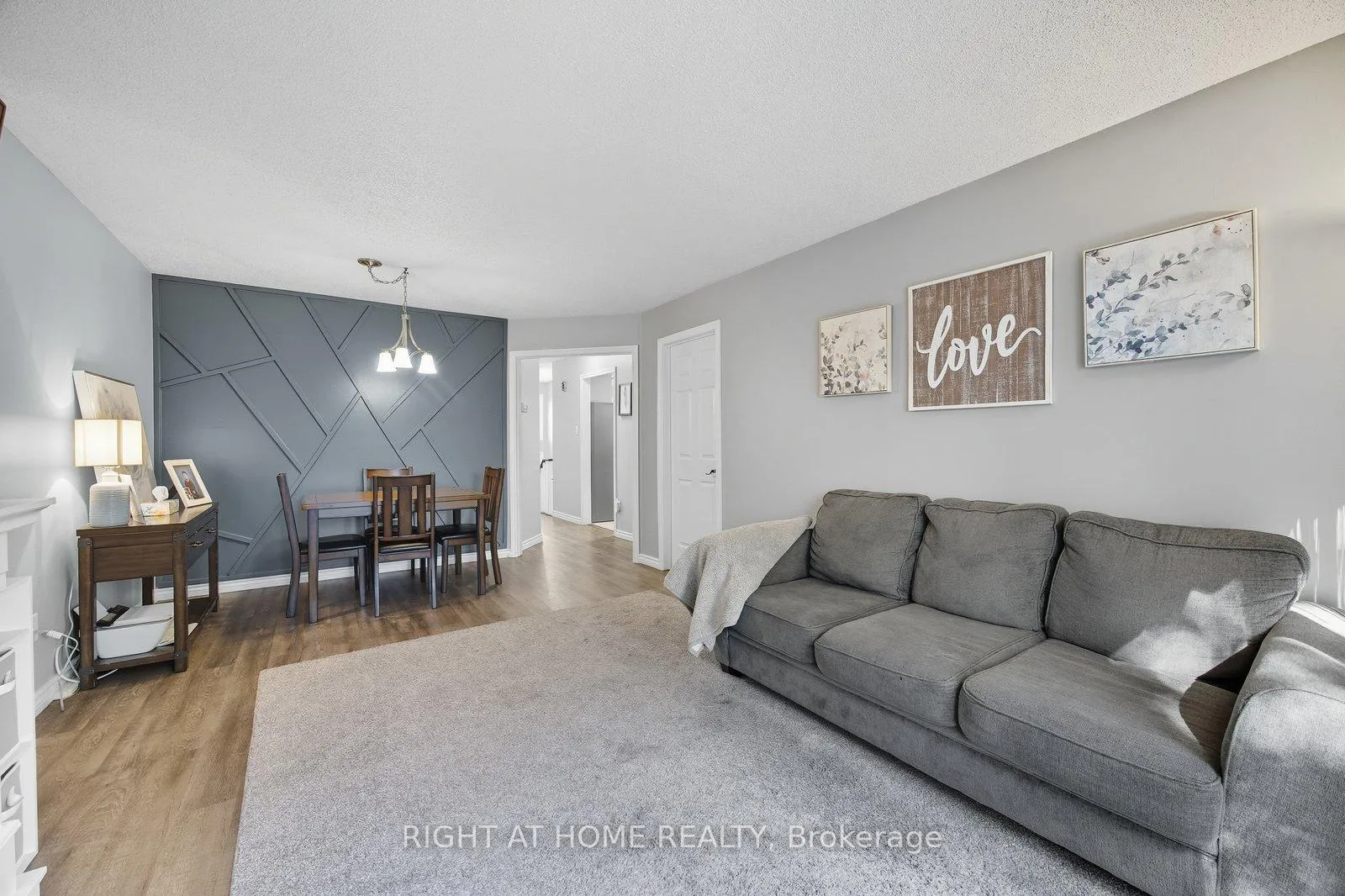Photo 9 of 15 Glanville Crescent, Clarington, Bowmanville — HOMEH