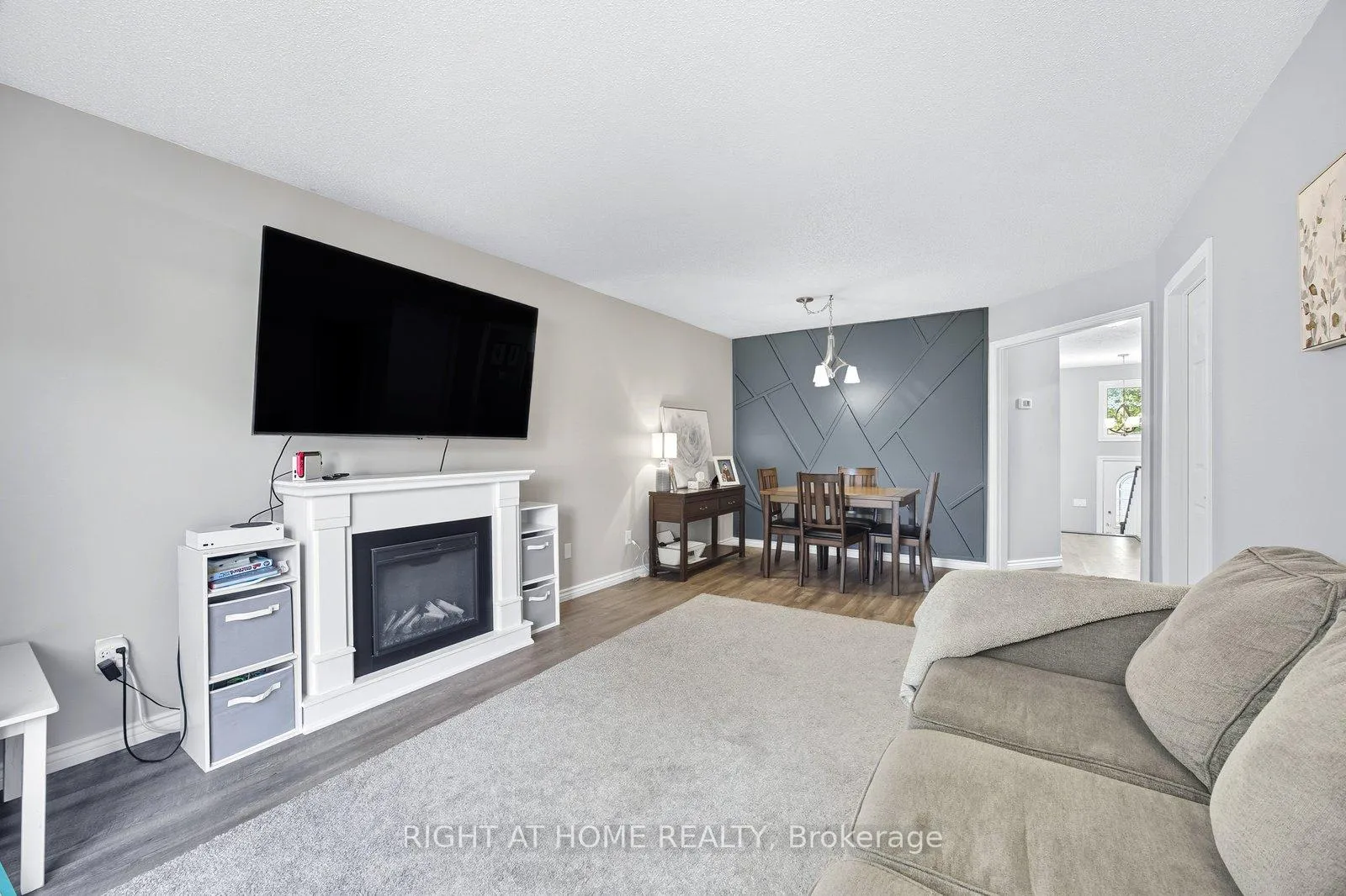 Photo 12 of 15 Glanville Crescent, Clarington, Bowmanville — HOMEH