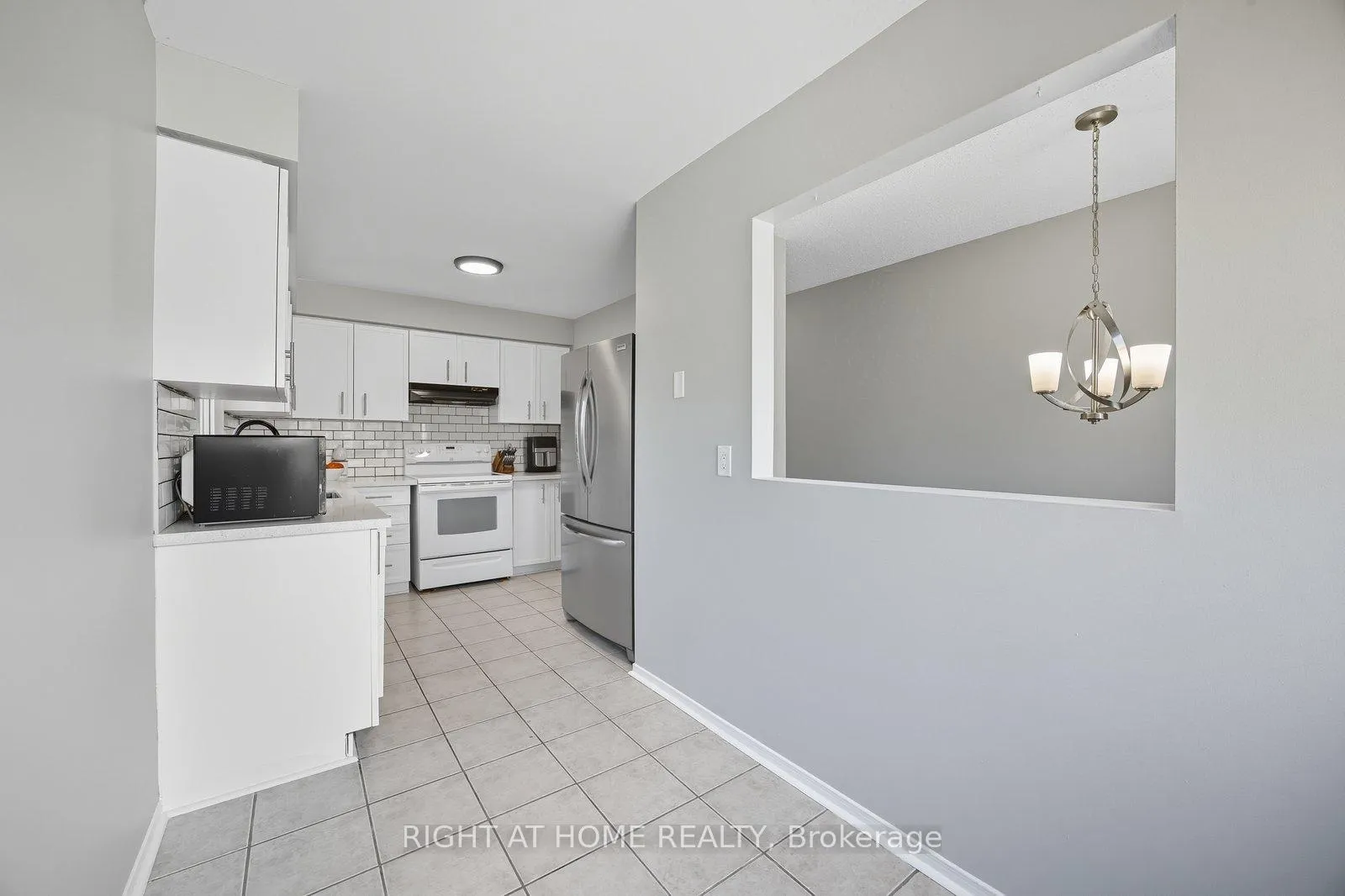Photo 15 of 15 Glanville Crescent, Clarington, Bowmanville — HOMEH