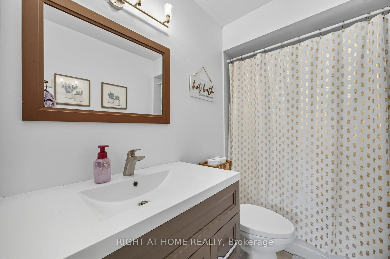 Photo 22 of 15 Glanville Crescent, Clarington, Bowmanville — HOMEH