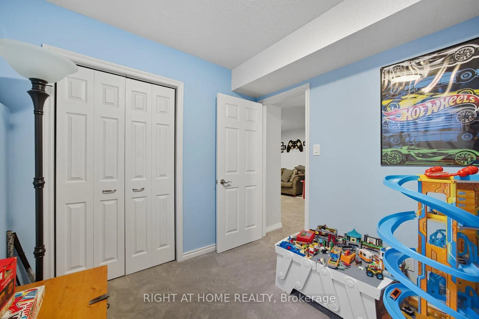 Photo 30 of 15 Glanville Crescent, Clarington, Bowmanville — HOMEH