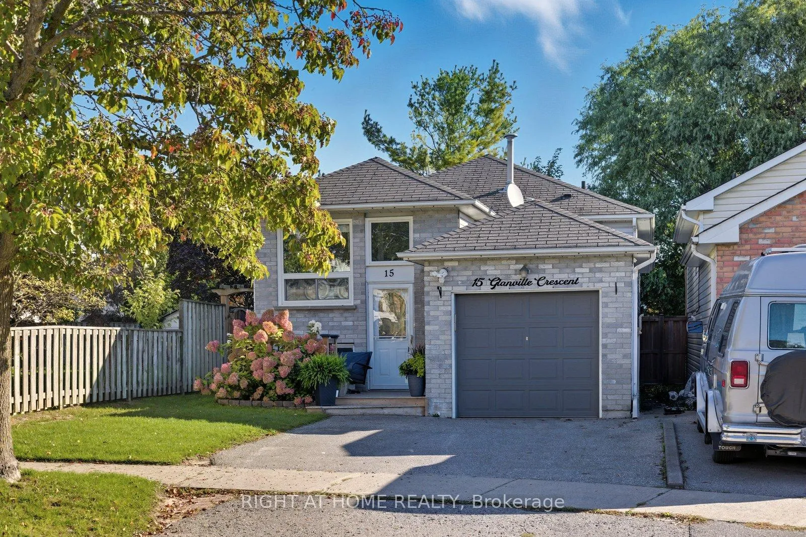 Photo 39 of 15 Glanville Crescent, Clarington, Bowmanville — HOMEH