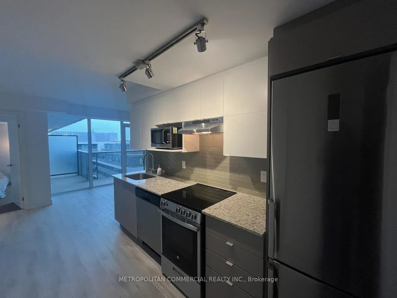 Photo 3 of Unit 901, 120 Varna Drive, Toronto, Englemount-Lawrence — HOMEH