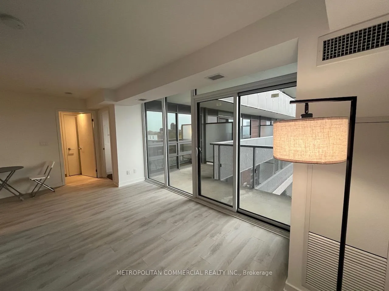 Photo 7 of Unit 901, 120 Varna Drive, Toronto, Englemount-Lawrence — HOMEH