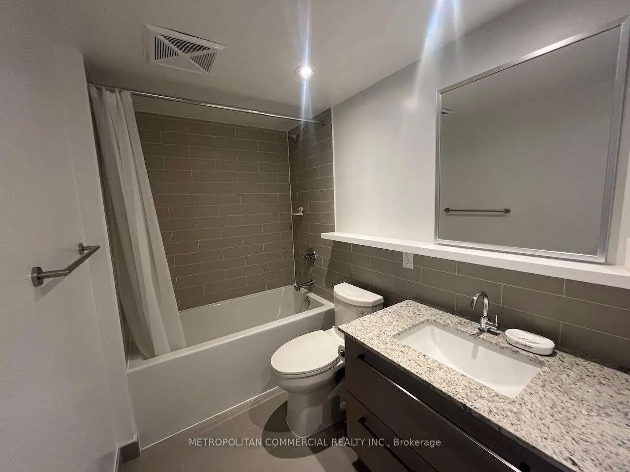 Photo 10 of Unit 901, 120 Varna Drive, Toronto, Englemount-Lawrence — HOMEH