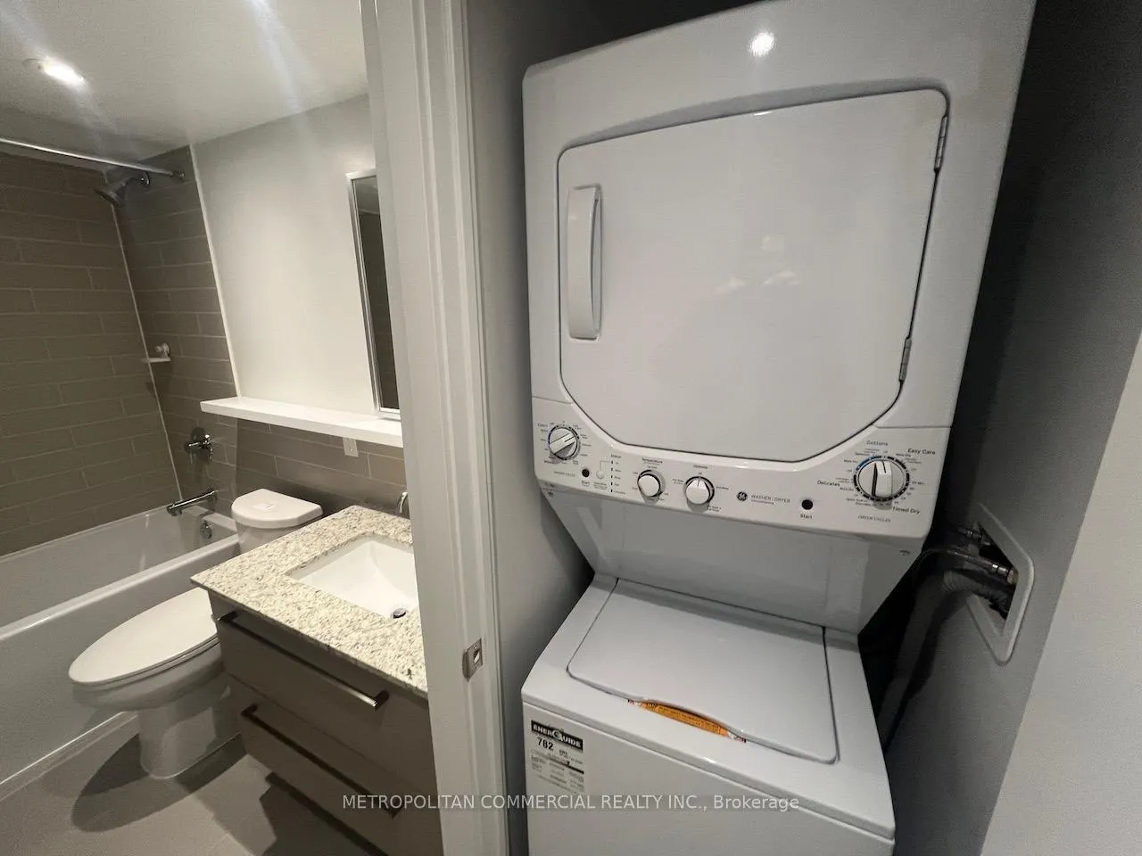 Photo 11 of Unit 901, 120 Varna Drive, Toronto, Englemount-Lawrence — HOMEH
