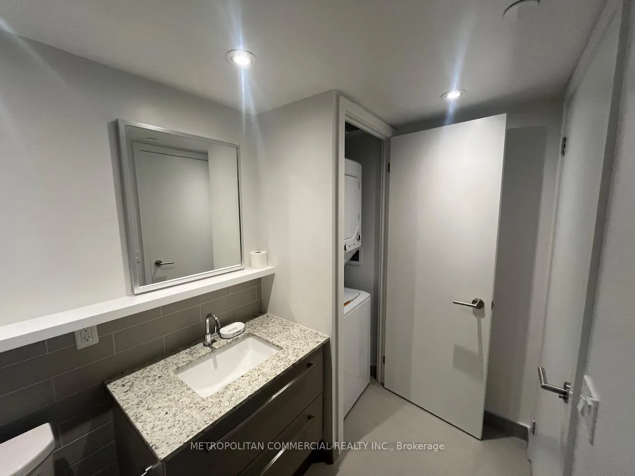 Photo 12 of Unit 901, 120 Varna Drive, Toronto, Englemount-Lawrence — HOMEH