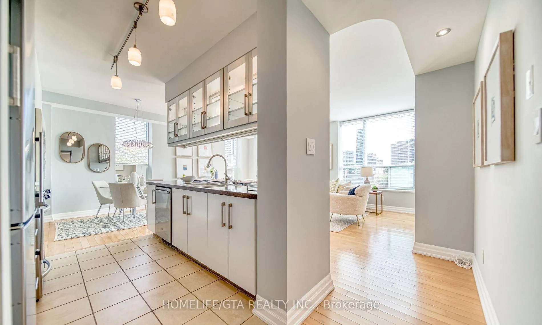 Photo 8 of Unit 512, 70 Alexander Street, Toronto, Church-Yonge Corridor — HOMEH