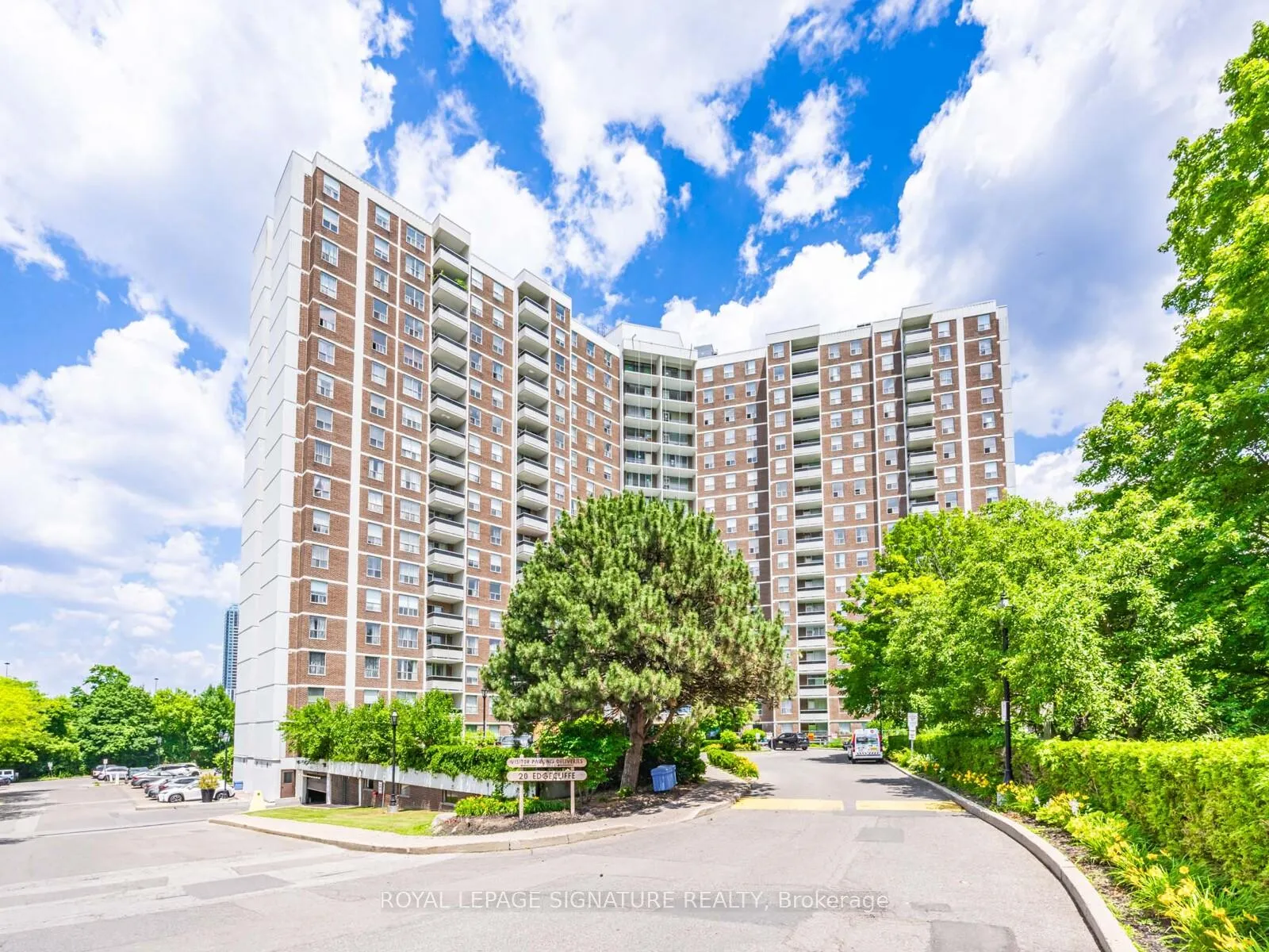 Photo 1 of Unit 308, 20 Edgecliff Golfway, Toronto, Flemingdon Park — HOMEH