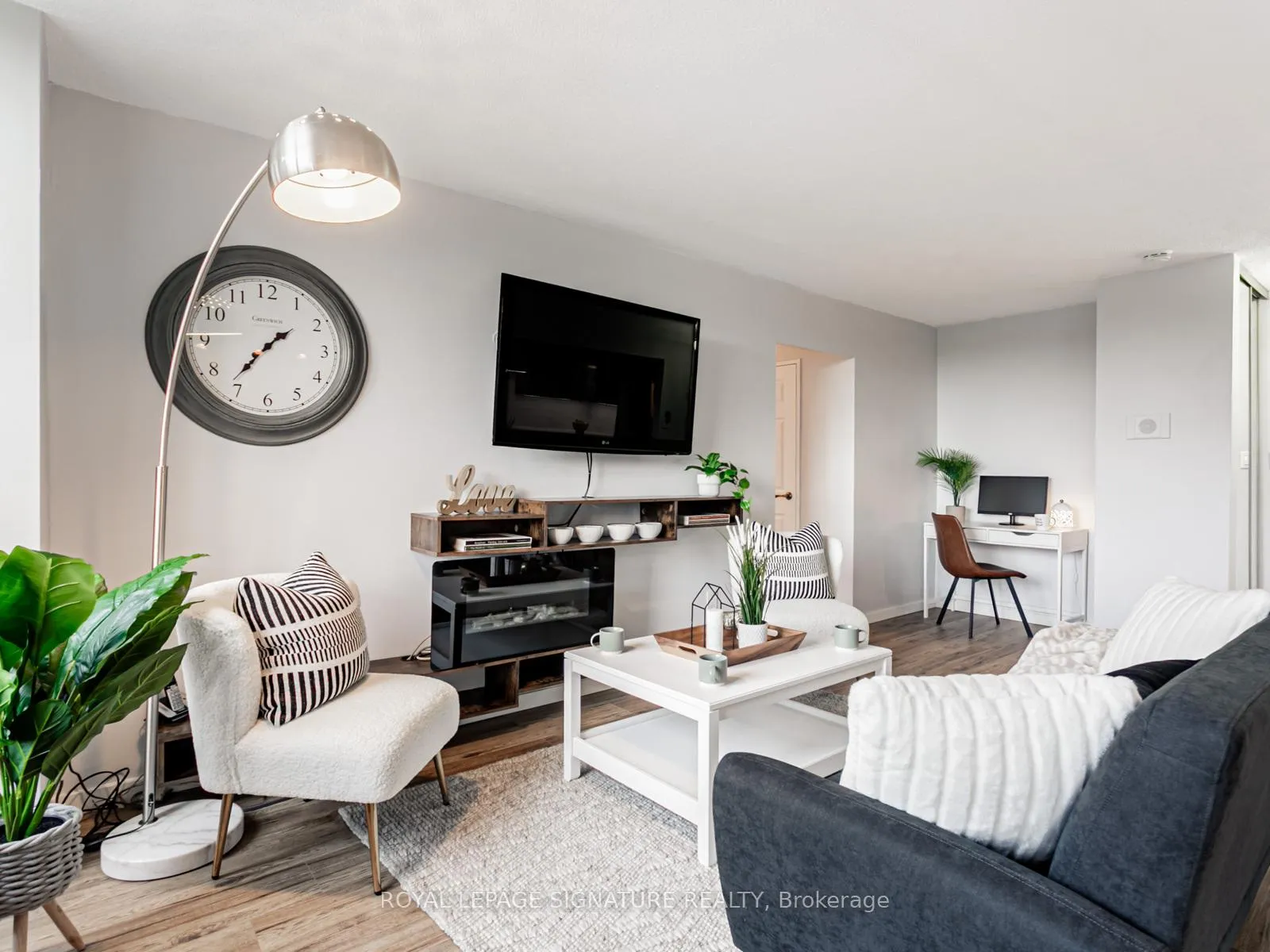 Photo 6 of Unit 308, 20 Edgecliff Golfway, Toronto, Flemingdon Park — HOMEH