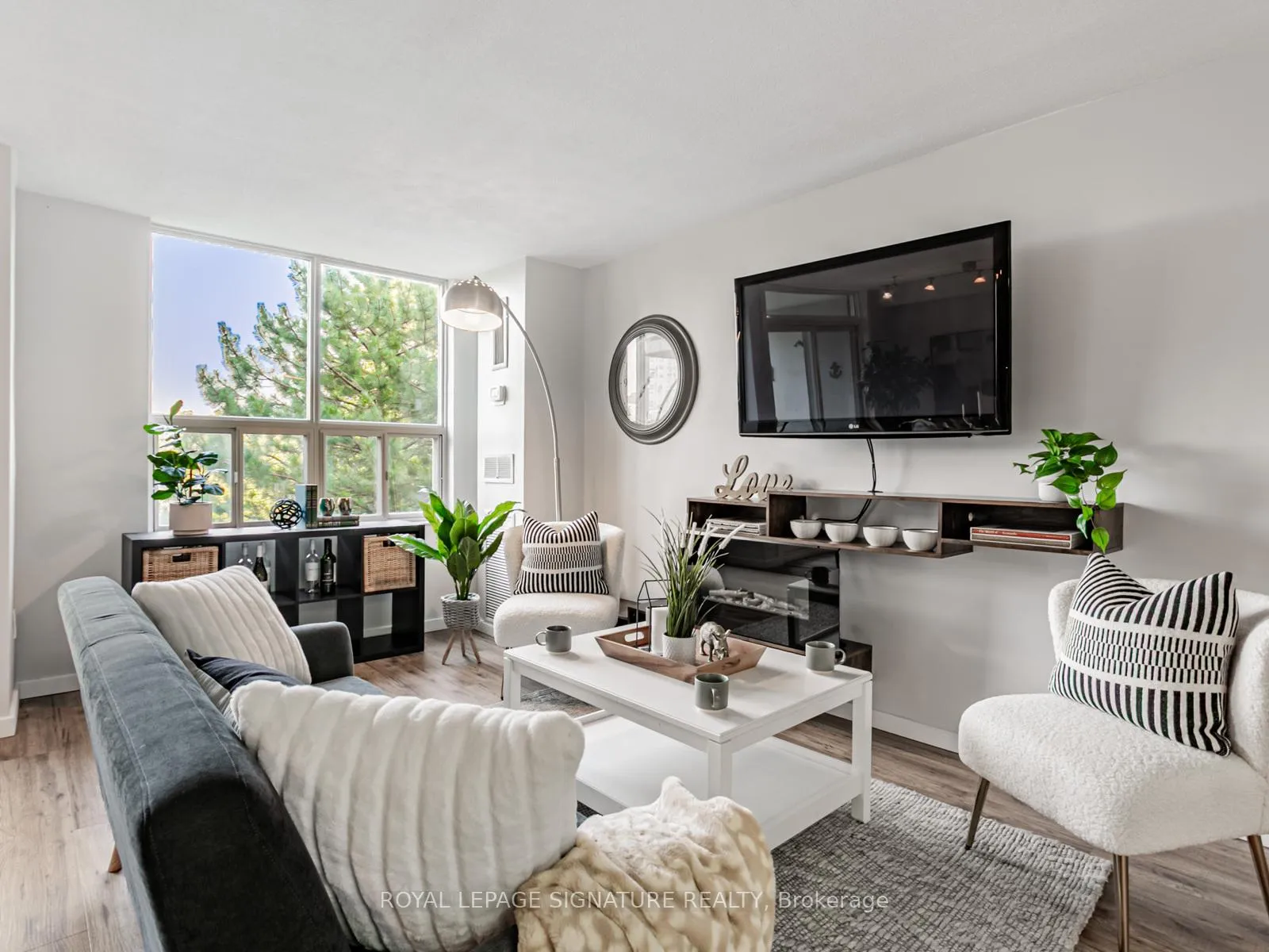 Photo 9 of Unit 308, 20 Edgecliff Golfway, Toronto, Flemingdon Park — HOMEH