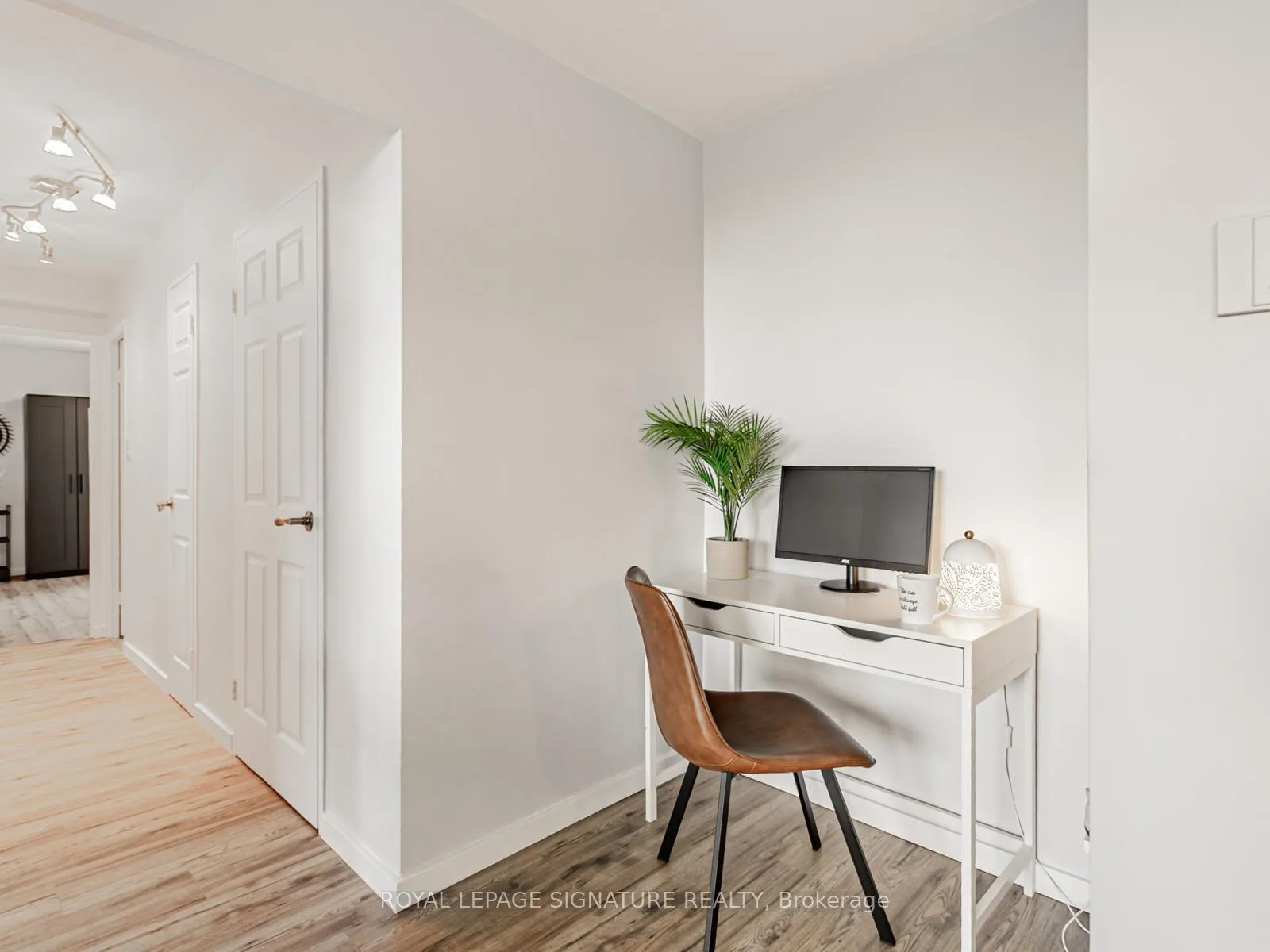 Photo 19 of Unit 308, 20 Edgecliff Golfway, Toronto, Flemingdon Park — HOMEH