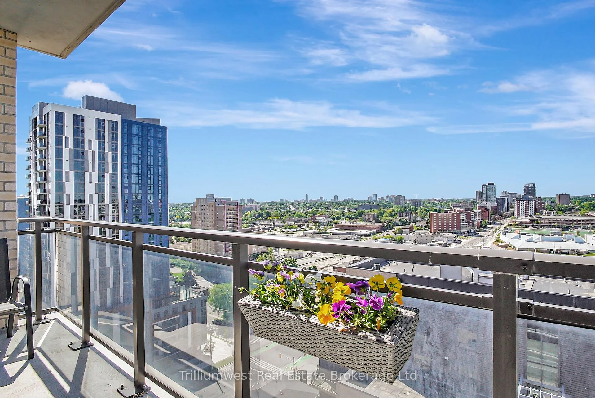 Front of Unit 1501, 318 Spruce Street