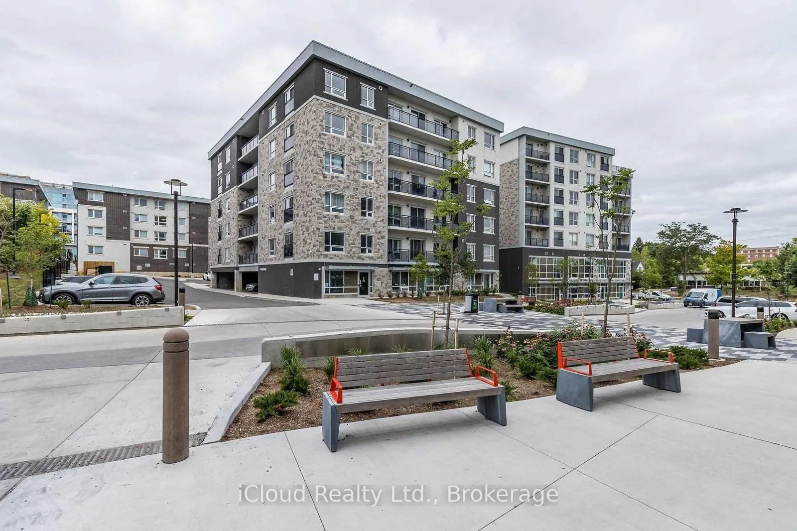 Front of Unit H401, 275 Larch Street