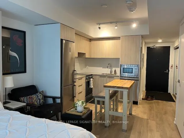 Front of Unit 1804, 501 Yonge Street N