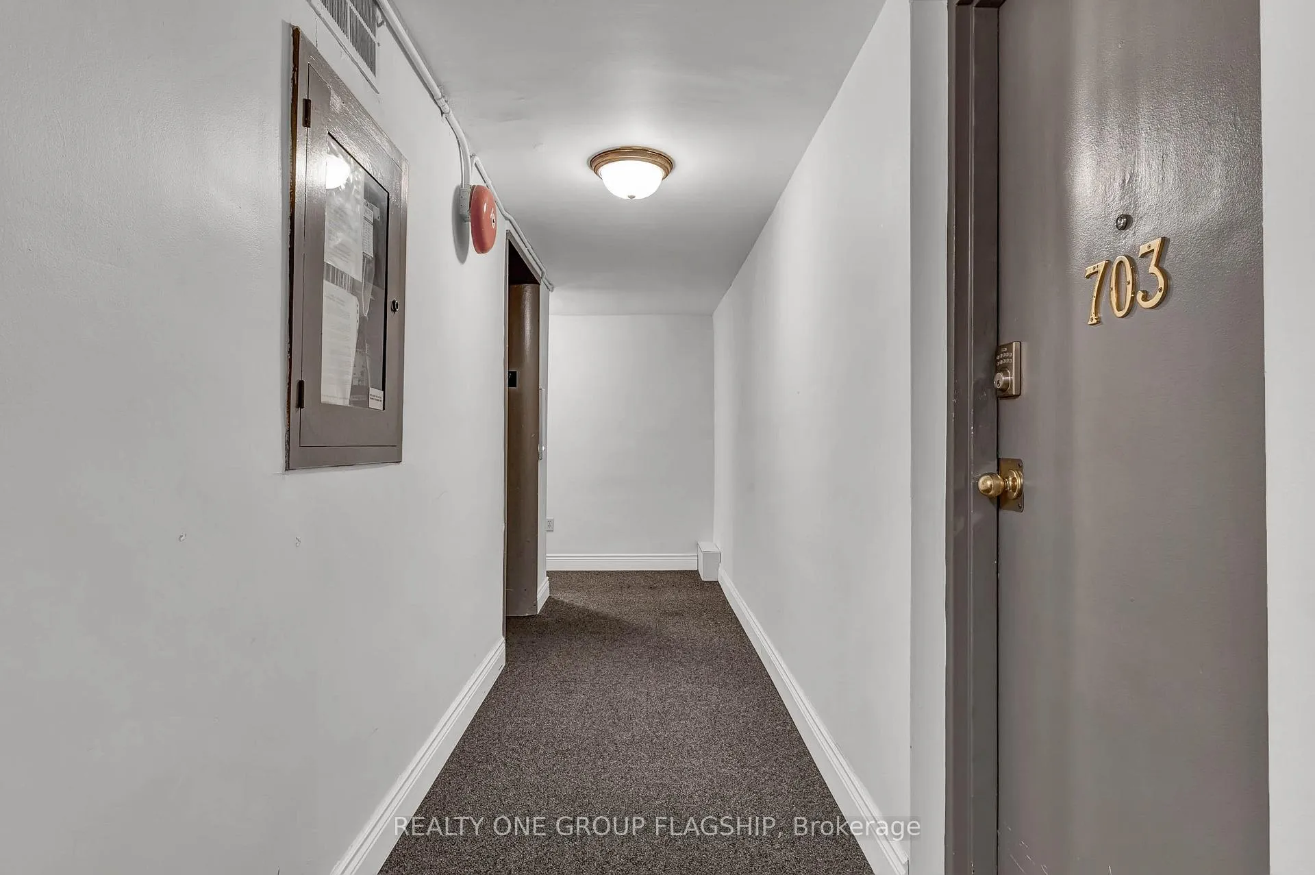 Photo 4 of Unit 702, 293 Mohawk Road E, Hamilton, Hill Park — HOMEH