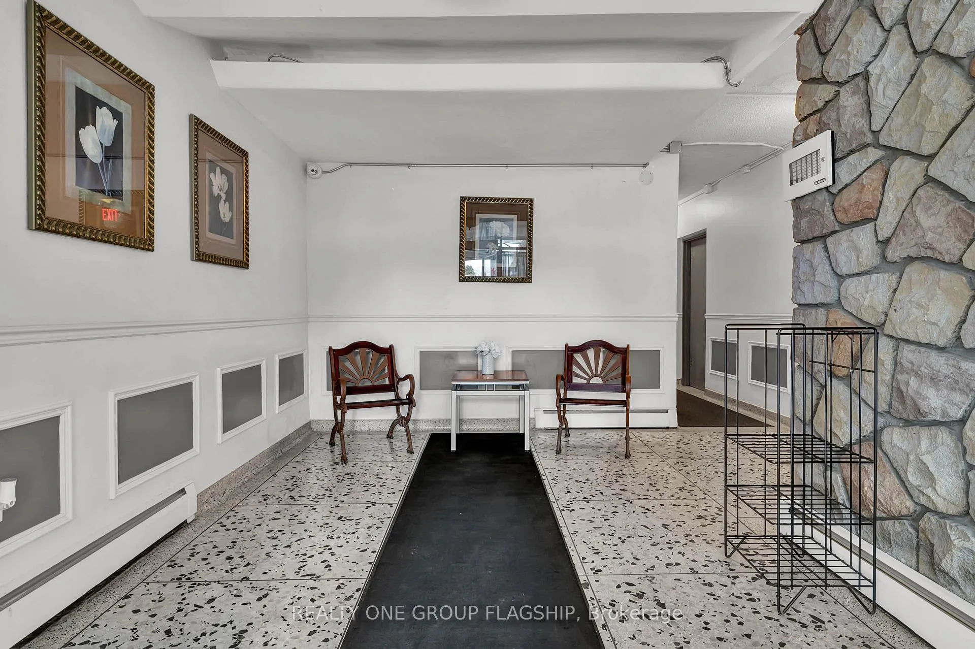 Photo 26 of Unit 702, 293 Mohawk Road E, Hamilton, Hill Park — HOMEH