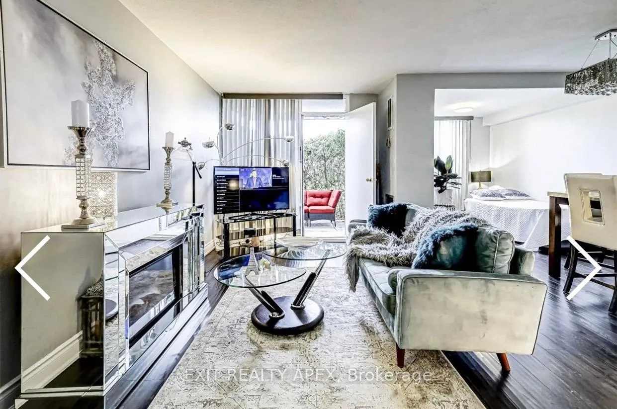 Photo 3 of Unit 302, 10 Edgecliff Gfwy, Toronto, Flemingdon Park — HOMEH
