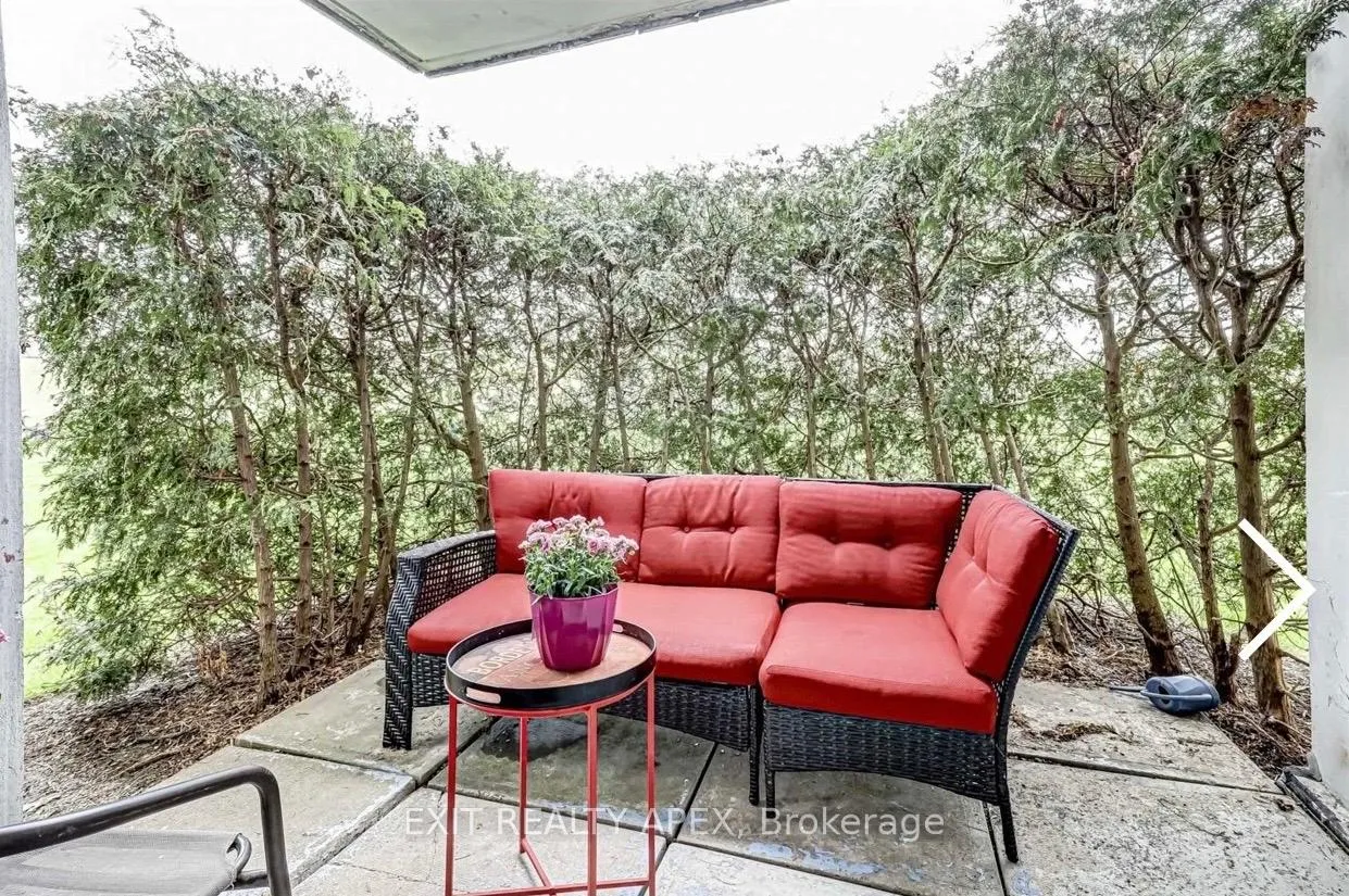Photo 4 of Unit 302, 10 Edgecliff Gfwy, Toronto, Flemingdon Park — HOMEH