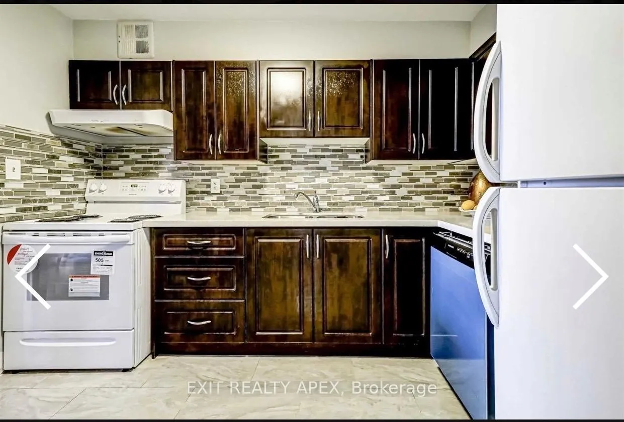 Photo 8 of Unit 302, 10 Edgecliff Gfwy, Toronto, Flemingdon Park — HOMEH