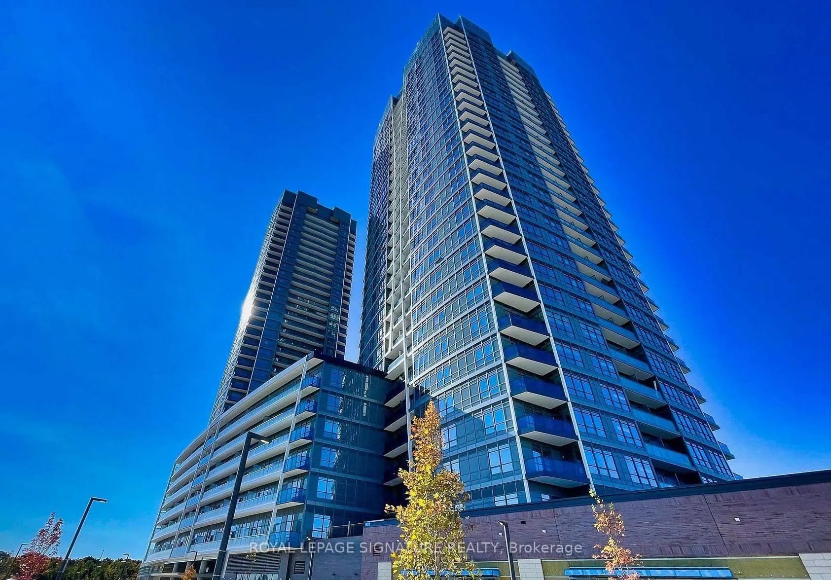 Front of Unit 2705, 50 Upper Mall Way