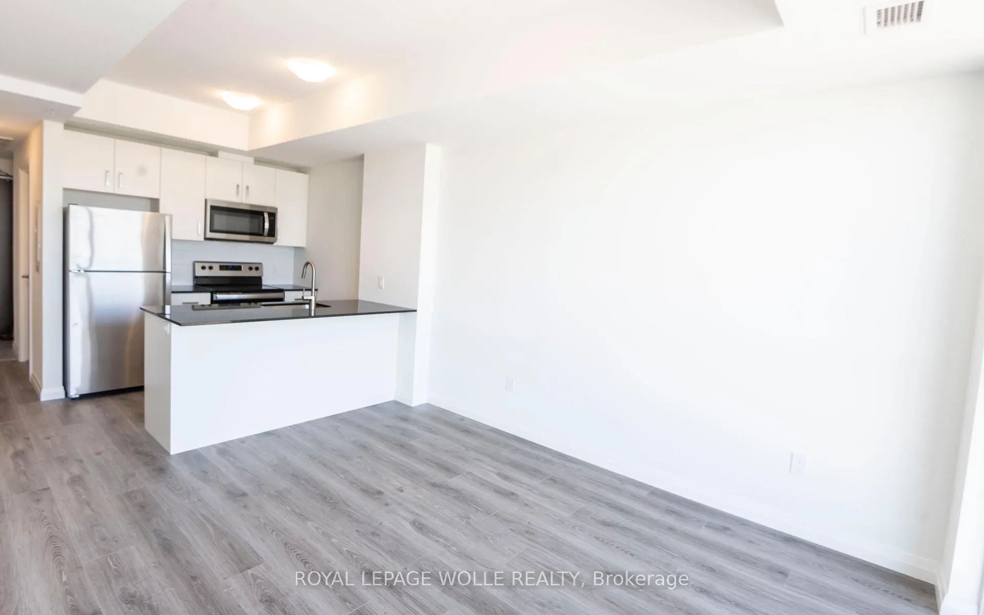 Photo 2 of Unit 2510, 108 Garment Street, Kitchener — HOMEH