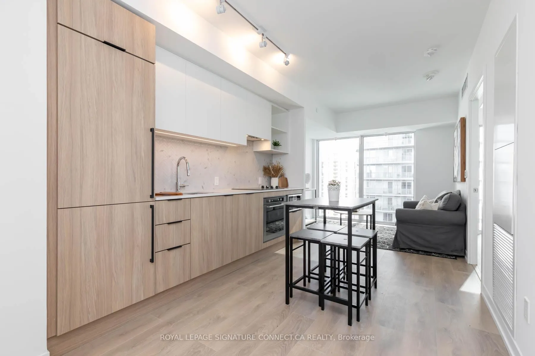 Photo 2 of Unit 3115, 82 Dalhousie Street, Toronto, Church-Yonge Corridor — HOMEH