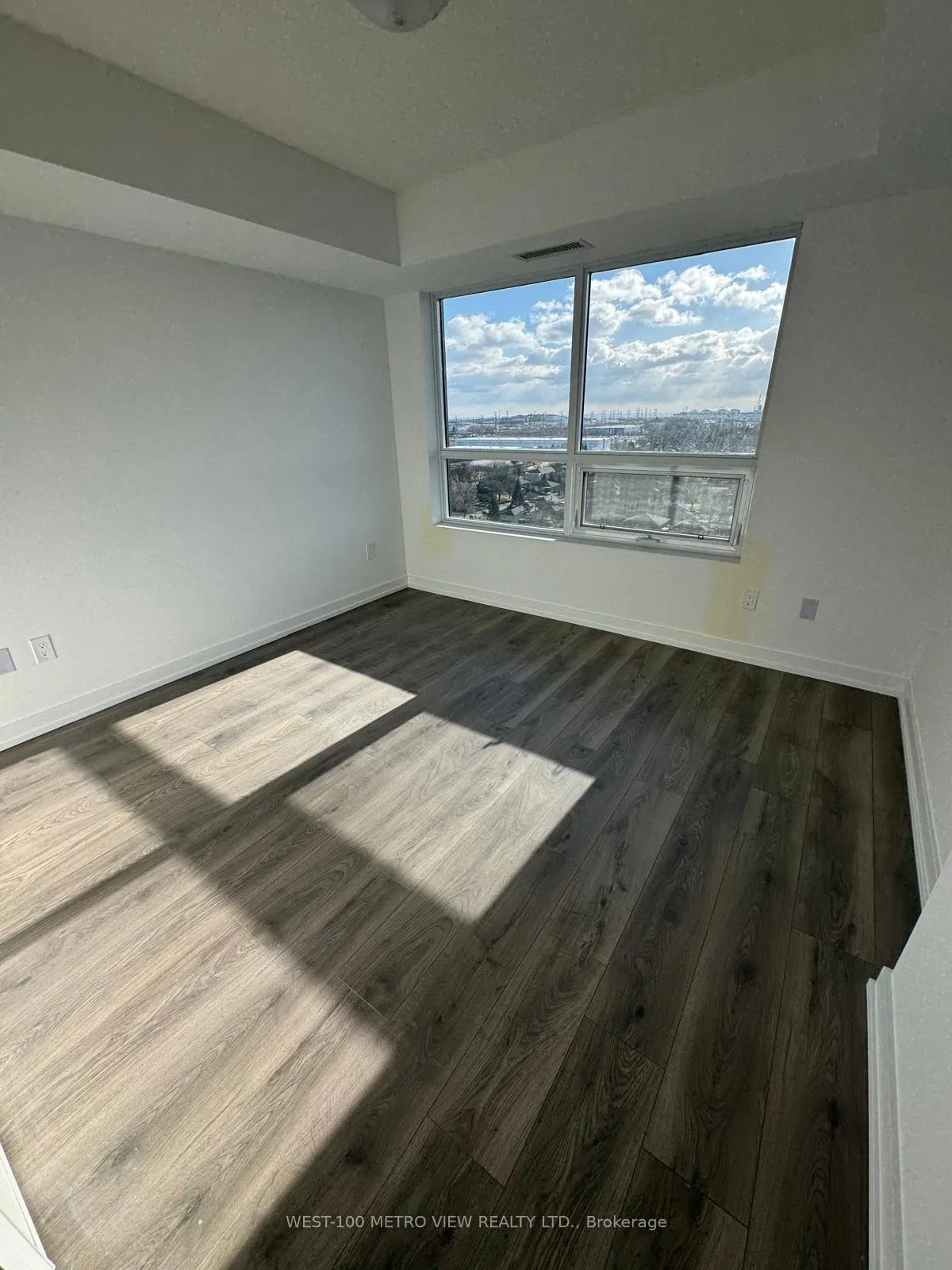 Photo 4 of Unit 1502, 1435 Celebration Drive, Pickering, Bay Ridges — HOMEH