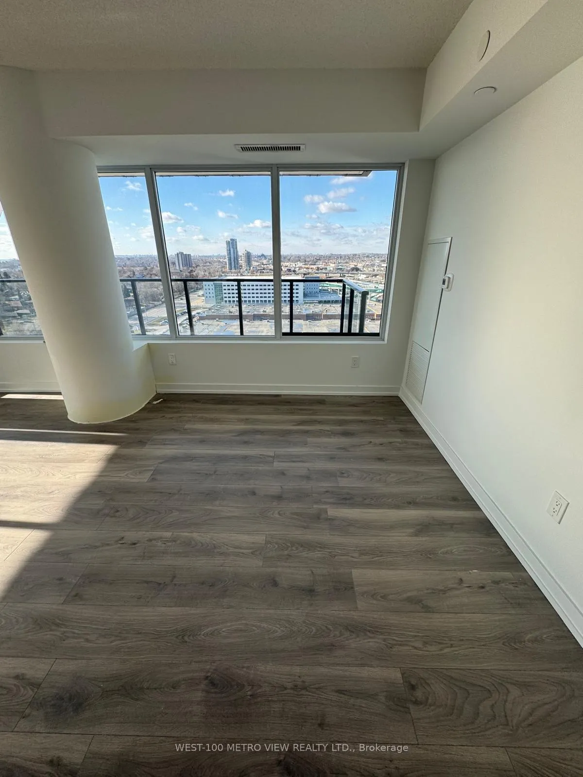 Photo 6 of Unit 1502, 1435 Celebration Drive, Pickering, Bay Ridges — HOMEH