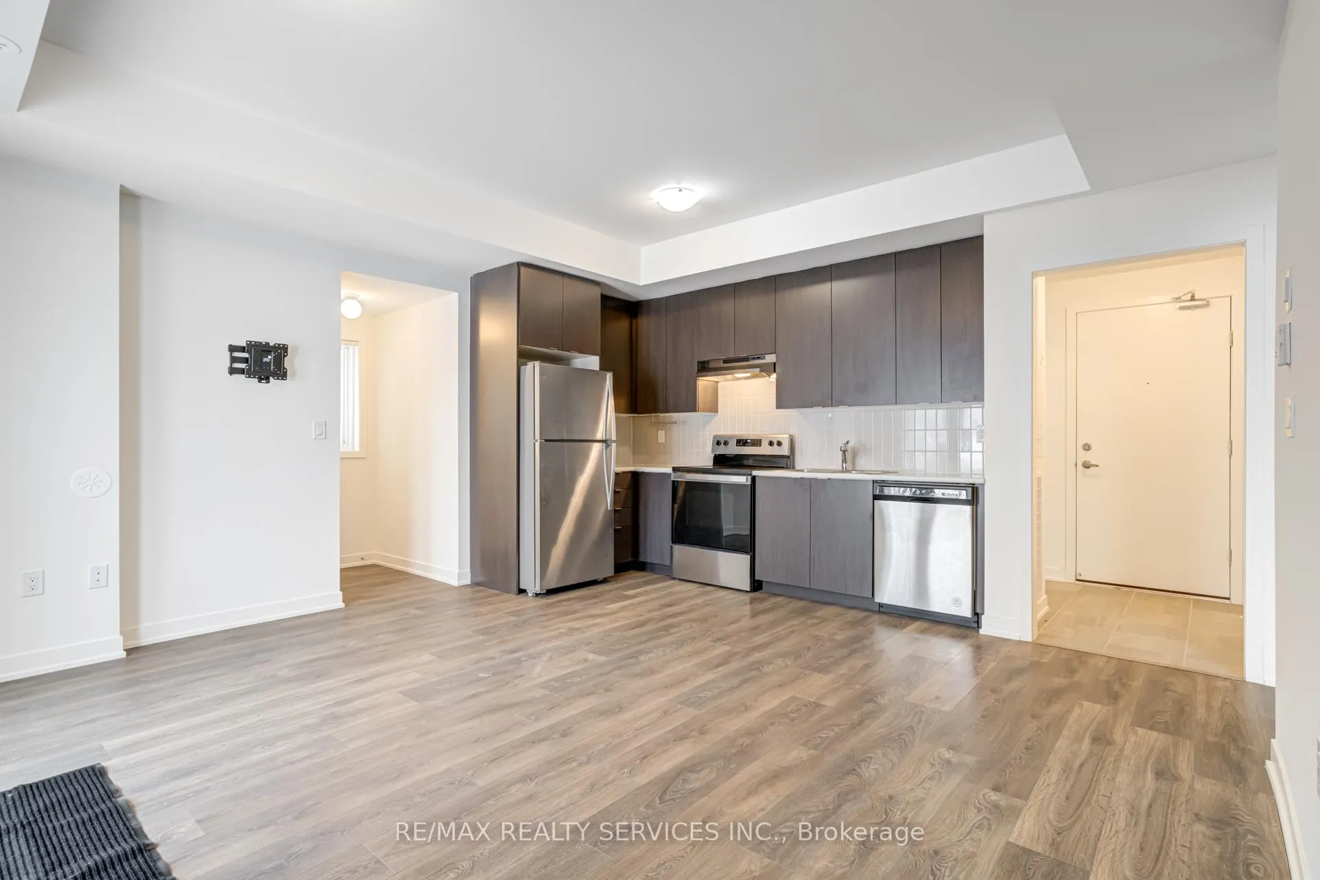 Photo 7 of Unit 511, 1525 Kingston Road W, Pickering, Town Centre — HOMEH