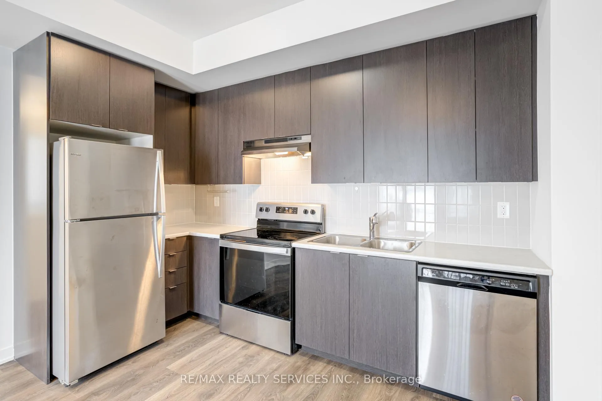 Photo 8 of Unit 511, 1525 Kingston Road W, Pickering, Town Centre — HOMEH