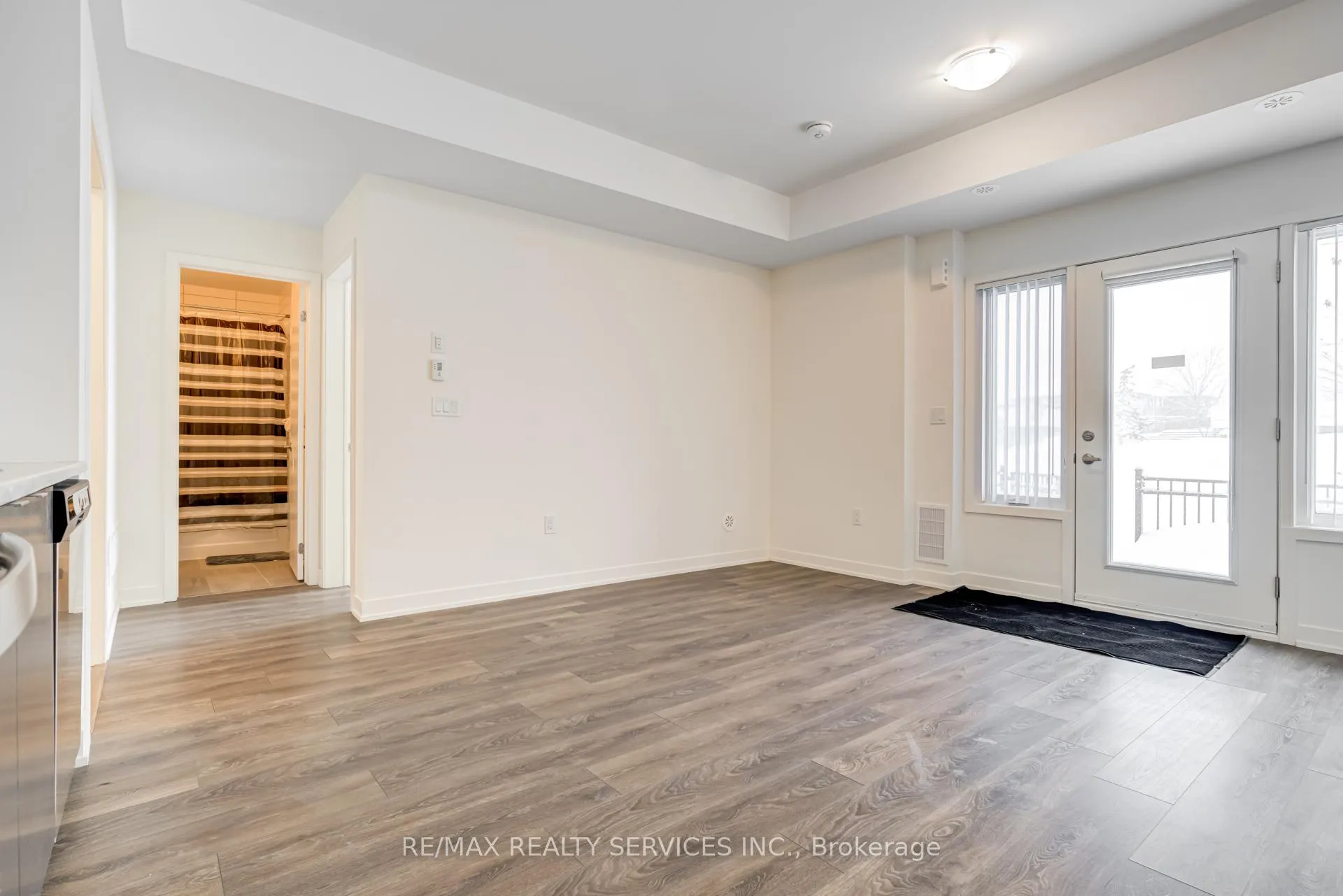 Photo 9 of Unit 511, 1525 Kingston Road W, Pickering, Town Centre — HOMEH