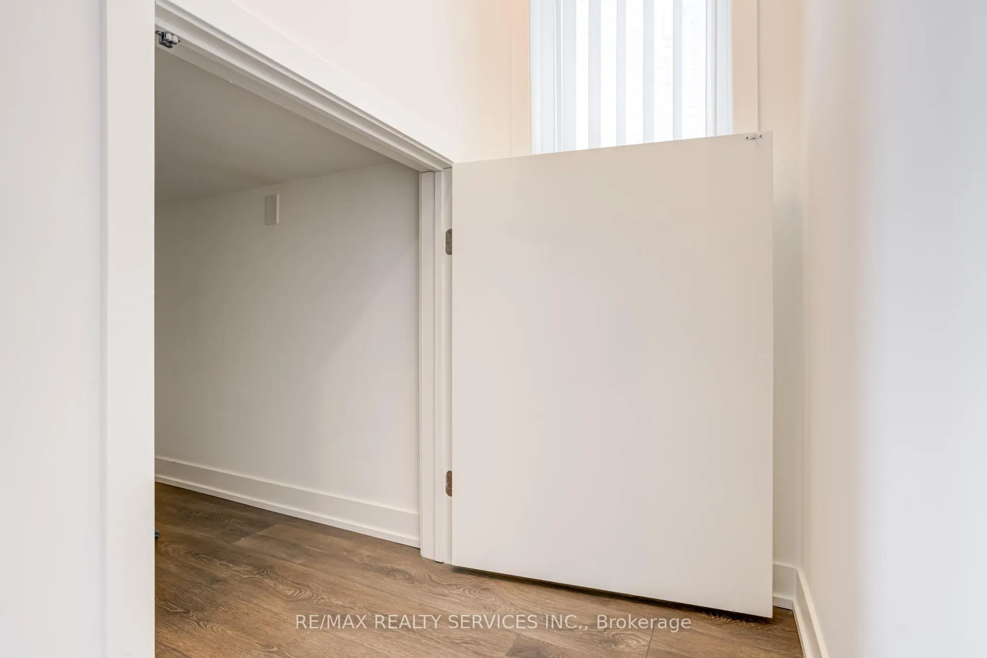 Photo 11 of Unit 511, 1525 Kingston Road W, Pickering, Town Centre — HOMEH