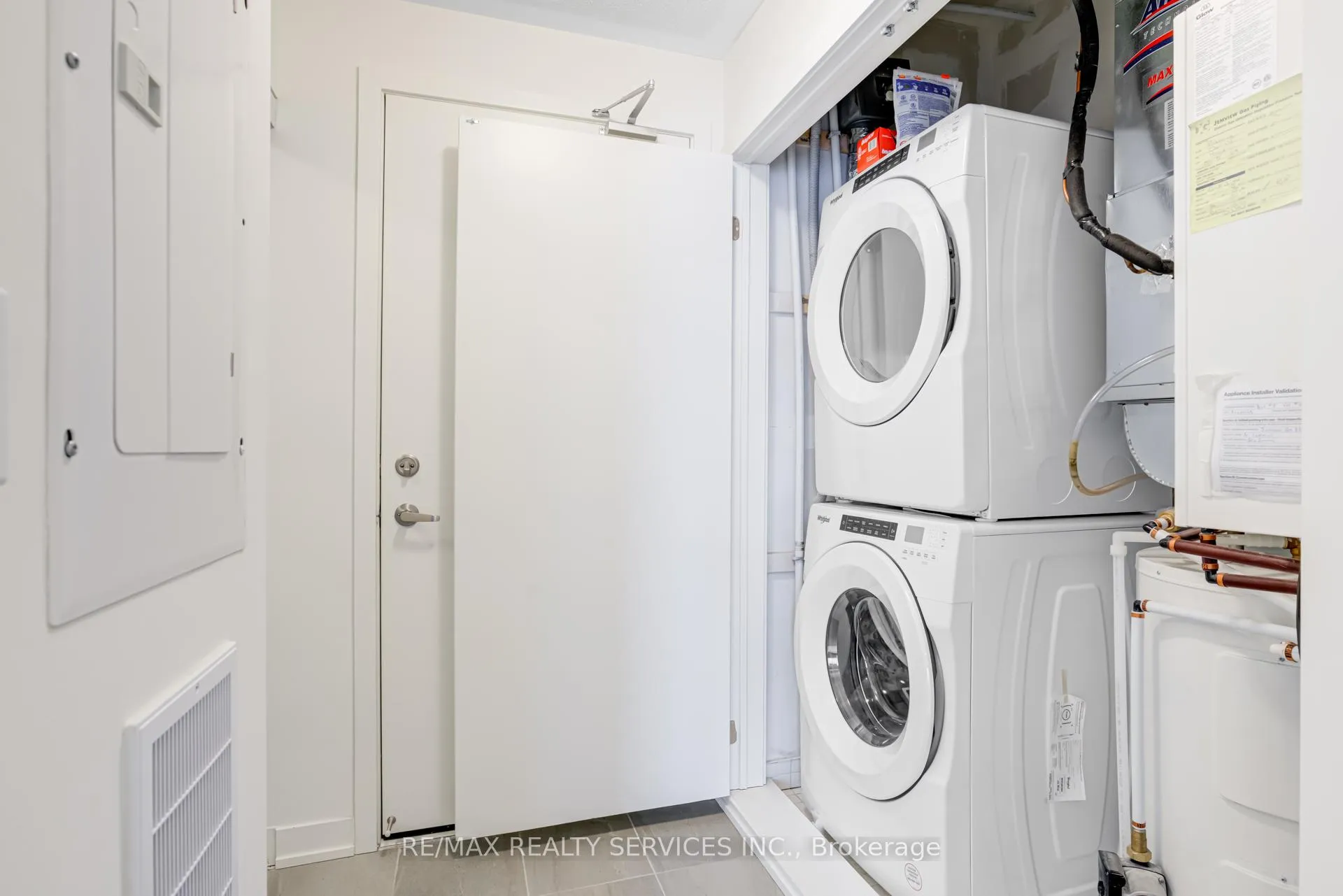 Photo 17 of Unit 511, 1525 Kingston Road W, Pickering, Town Centre — HOMEH