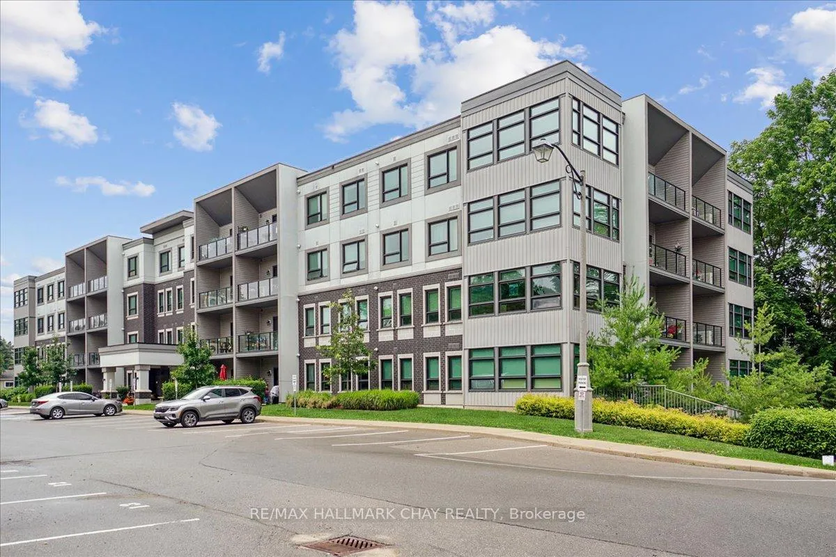 Front of Unit 102, 69 Boyne Street