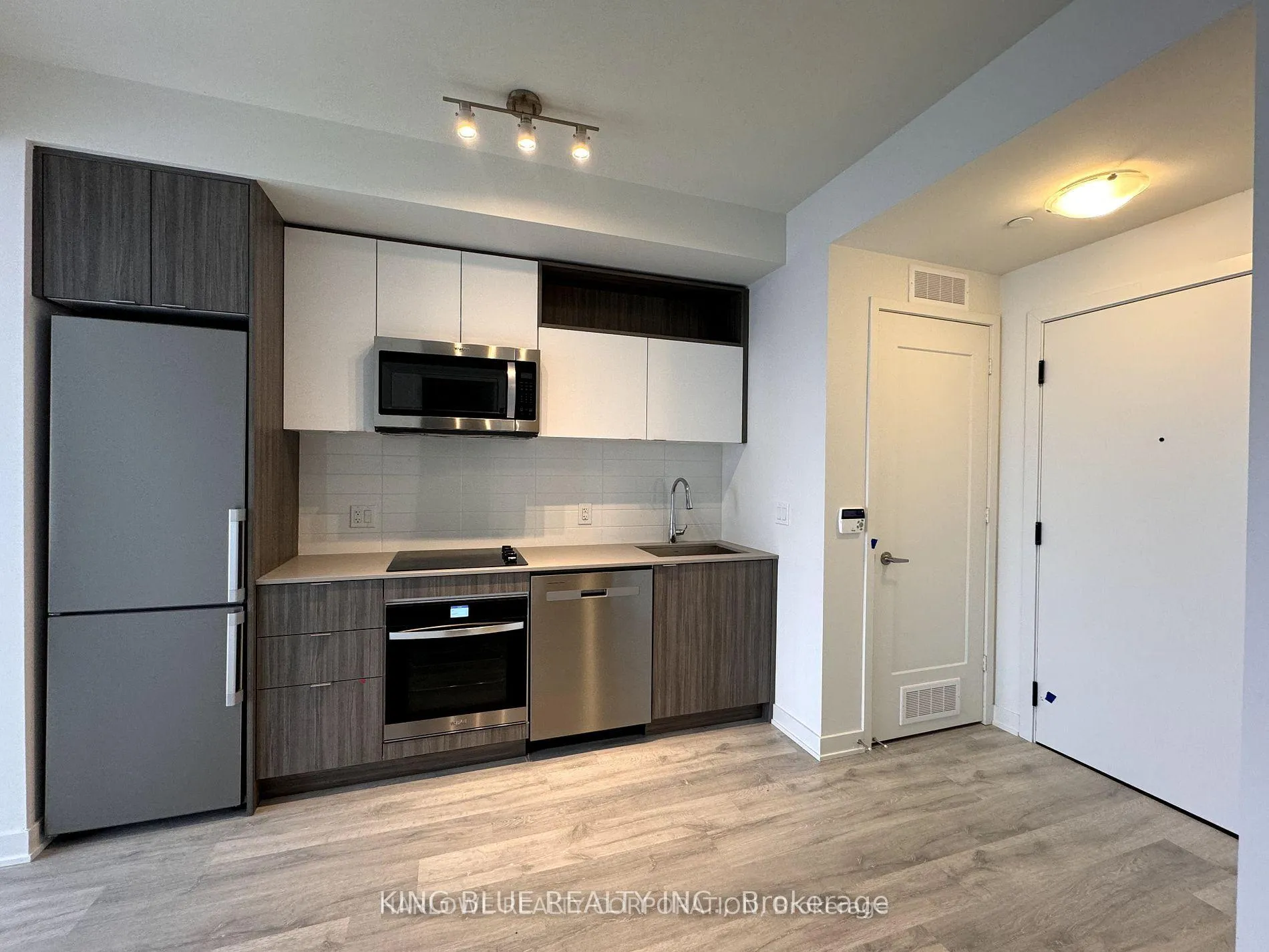 Photo 2 of Unit 1809 E, 70 Princess Street E, Toronto, Waterfront Communities — HOMEH