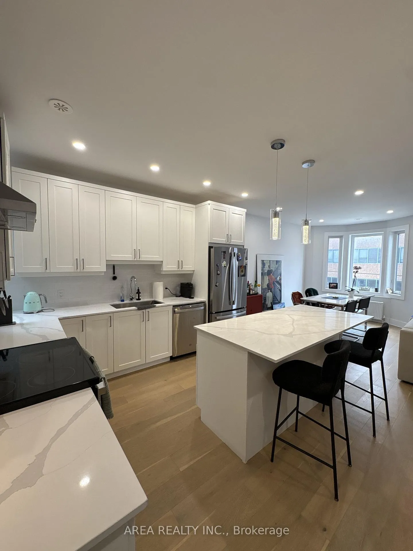 Photo 2 of Unit 3, 619 College Street, Toronto, Palmerston-Little Italy — HOMEH
