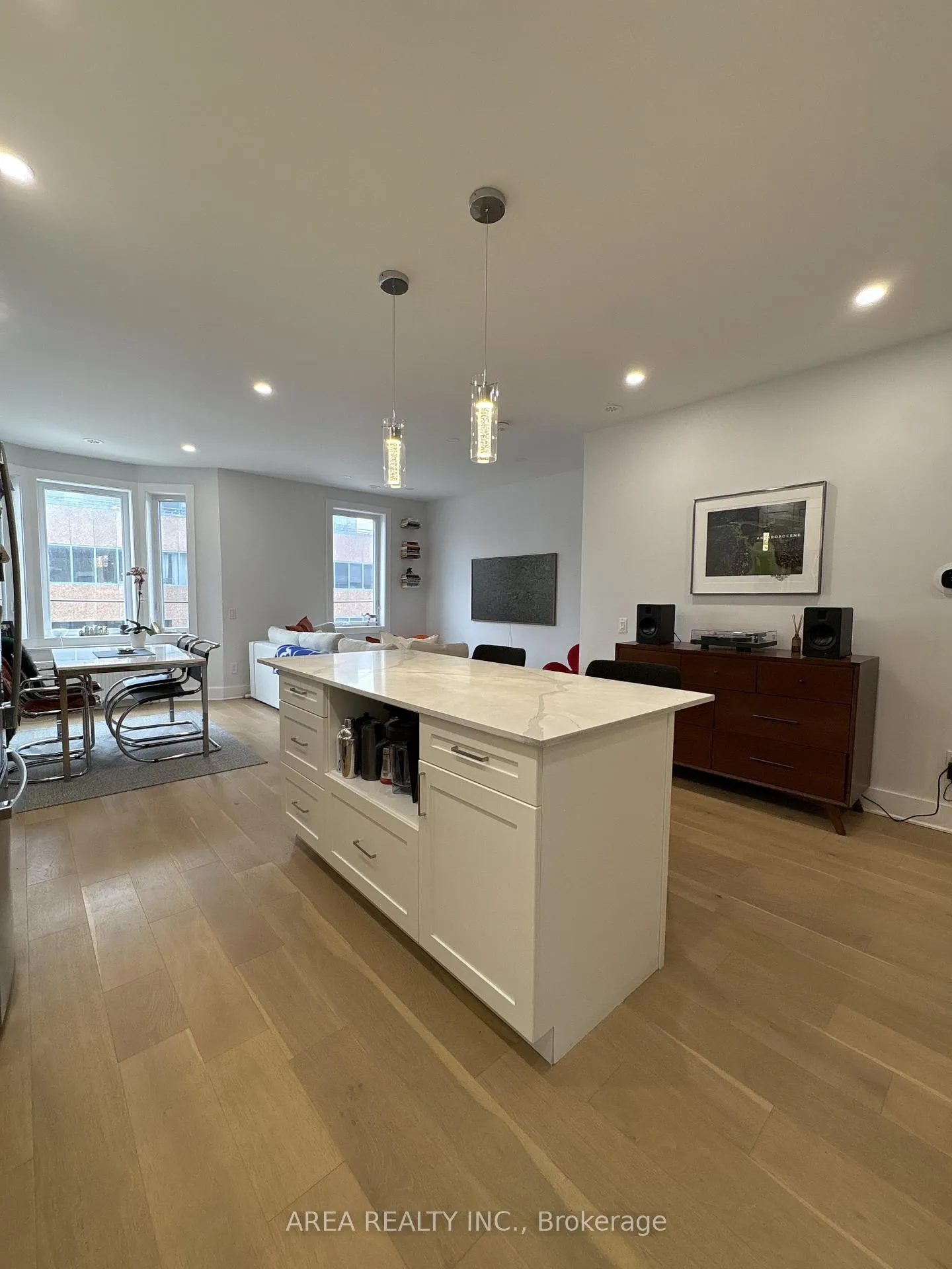 Photo 3 of Unit 3, 619 College Street, Toronto, Palmerston-Little Italy — HOMEH
