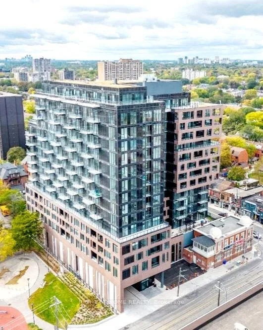 Front of Unit 513, 270 Dufferin Street W