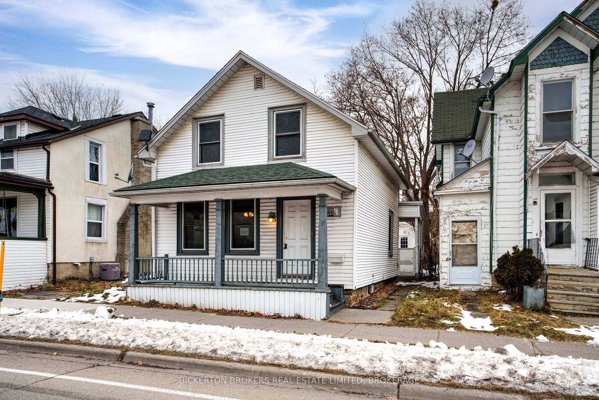 Photo 3 of 344 King Street E, Gananoque — HOMEH