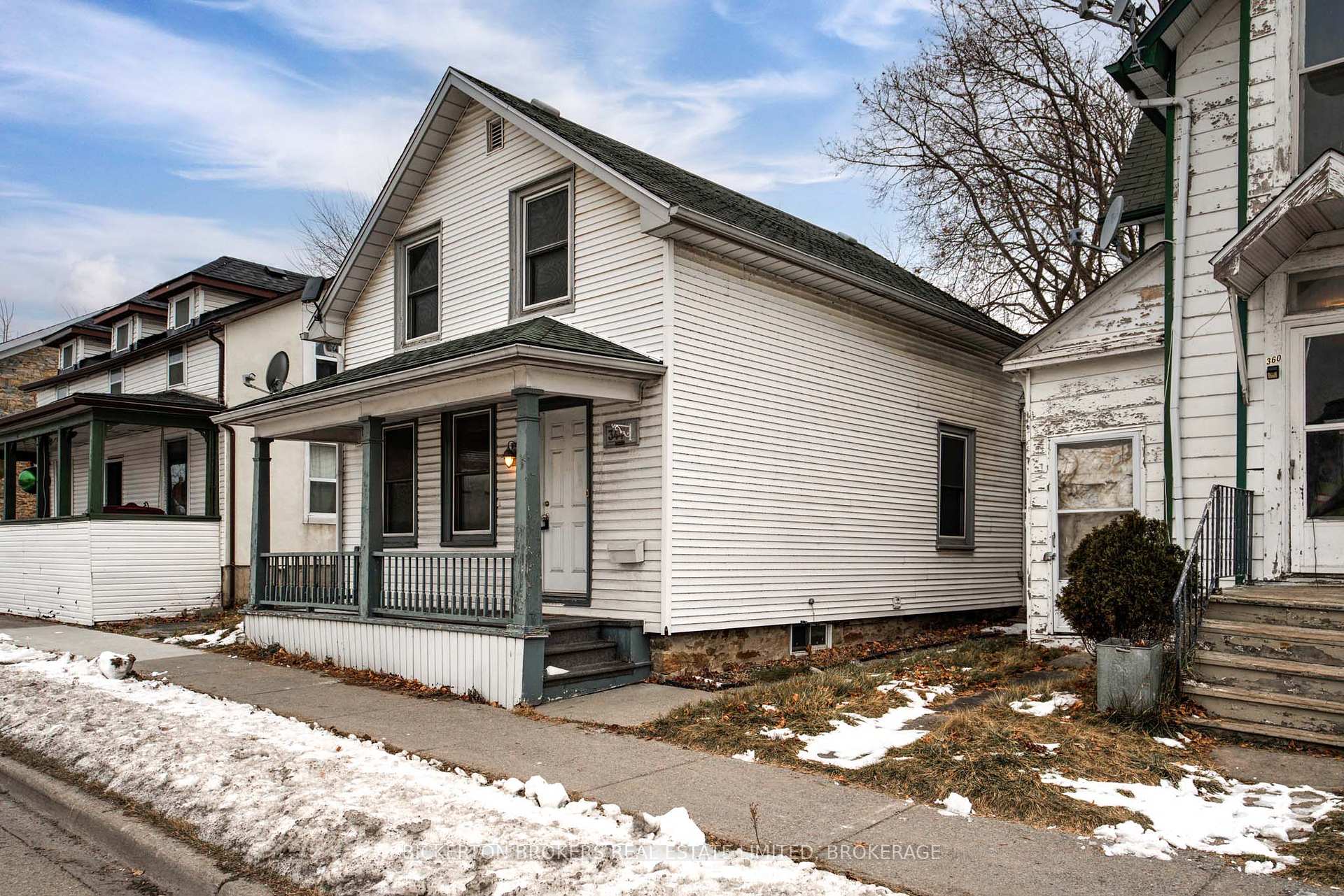 Photo 4 of 344 King Street E, Gananoque — HOMEH