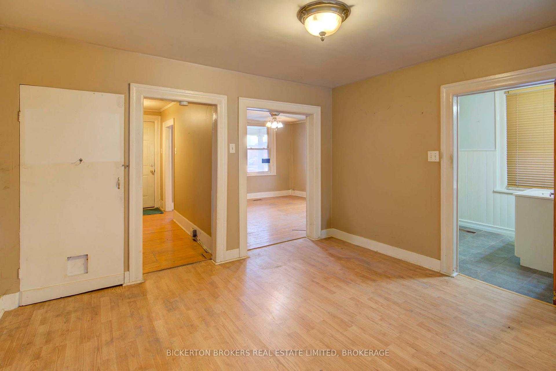 Photo 12 of 344 King Street E, Gananoque — HOMEH