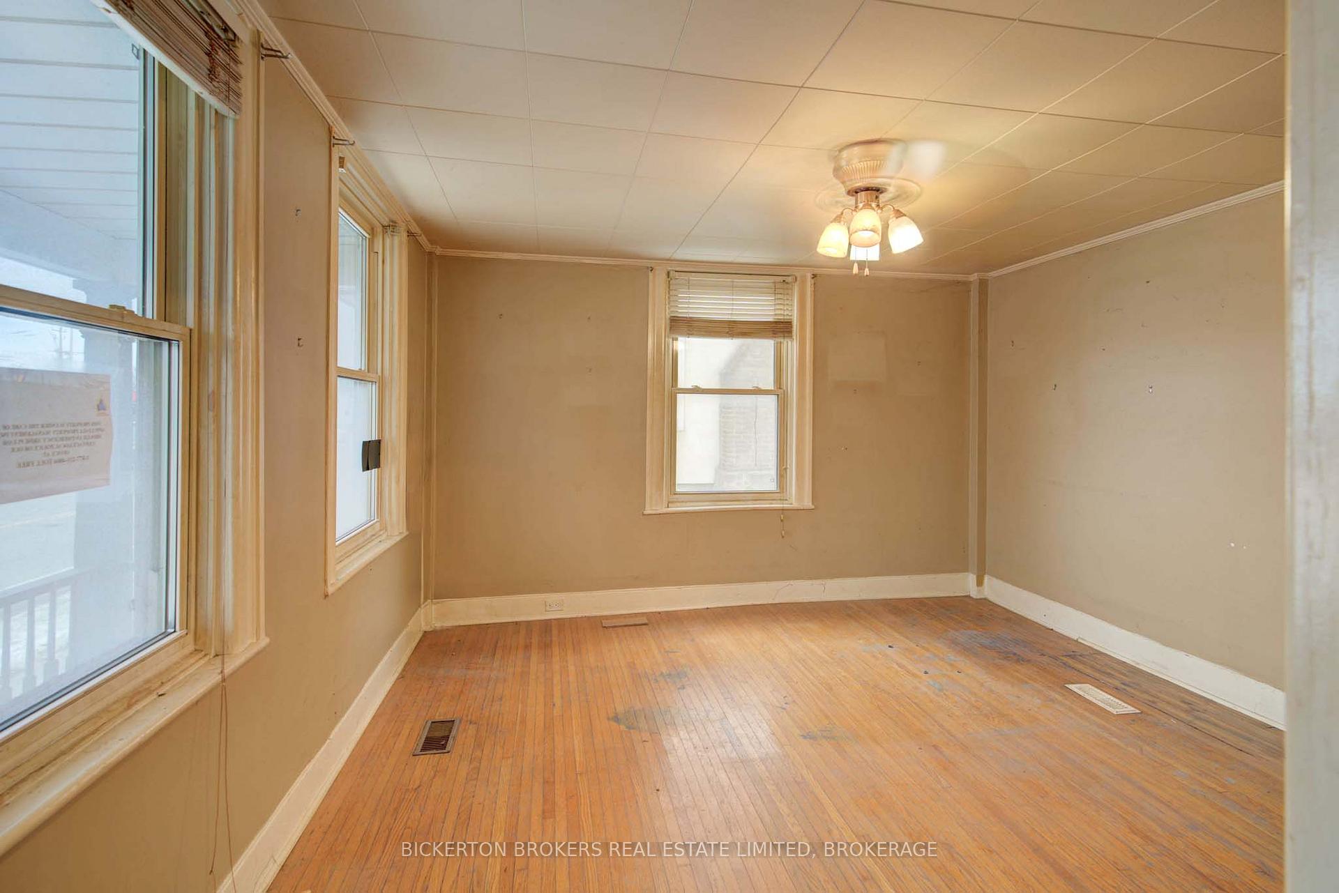 Photo 18 of 344 King Street E, Gananoque — HOMEH