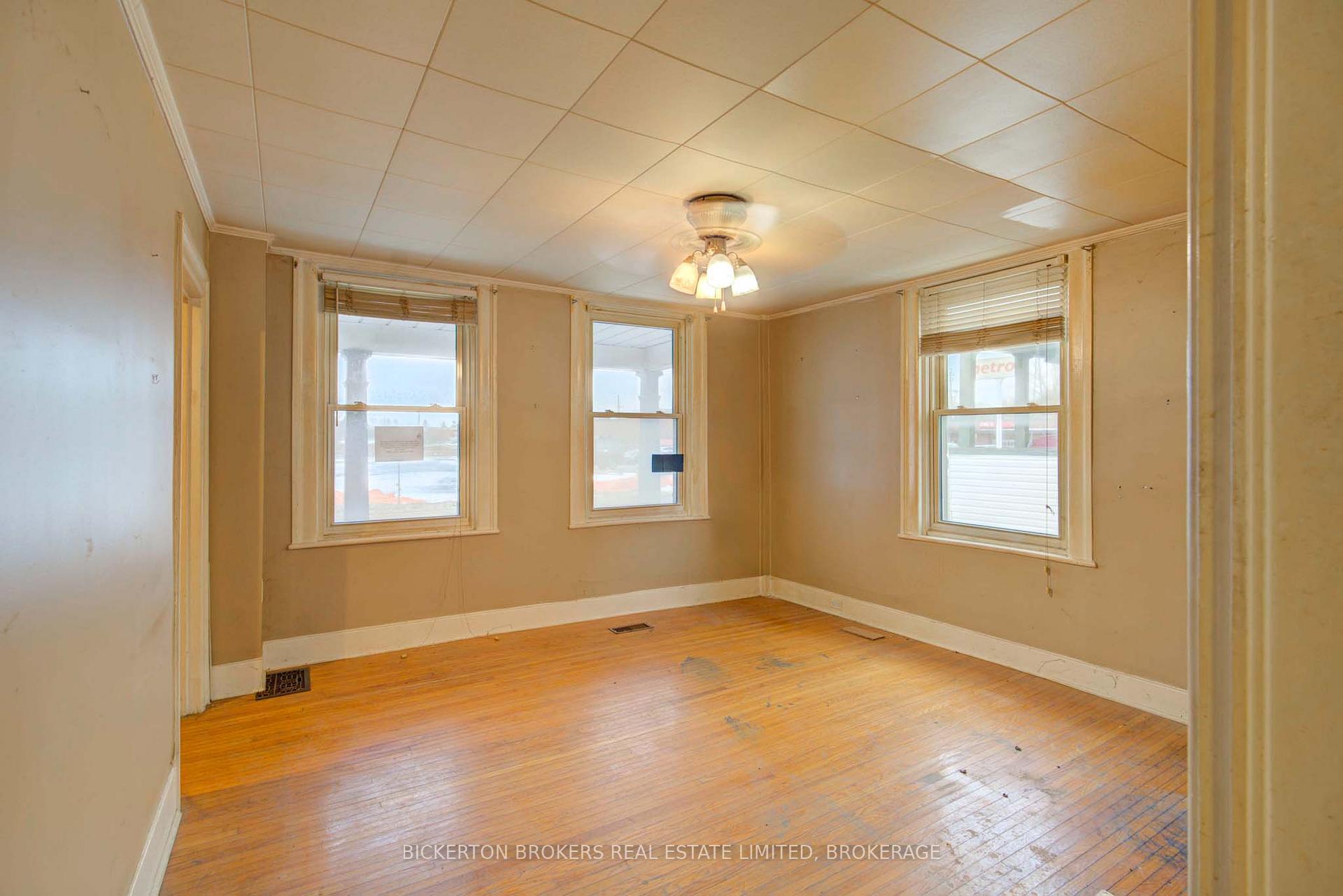 Photo 20 of 344 King Street E, Gananoque — HOMEH