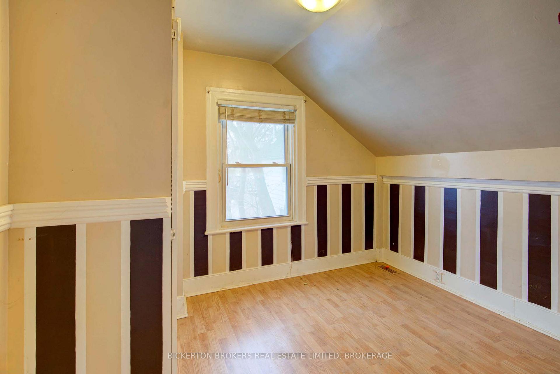 Photo 21 of 344 King Street E, Gananoque — HOMEH