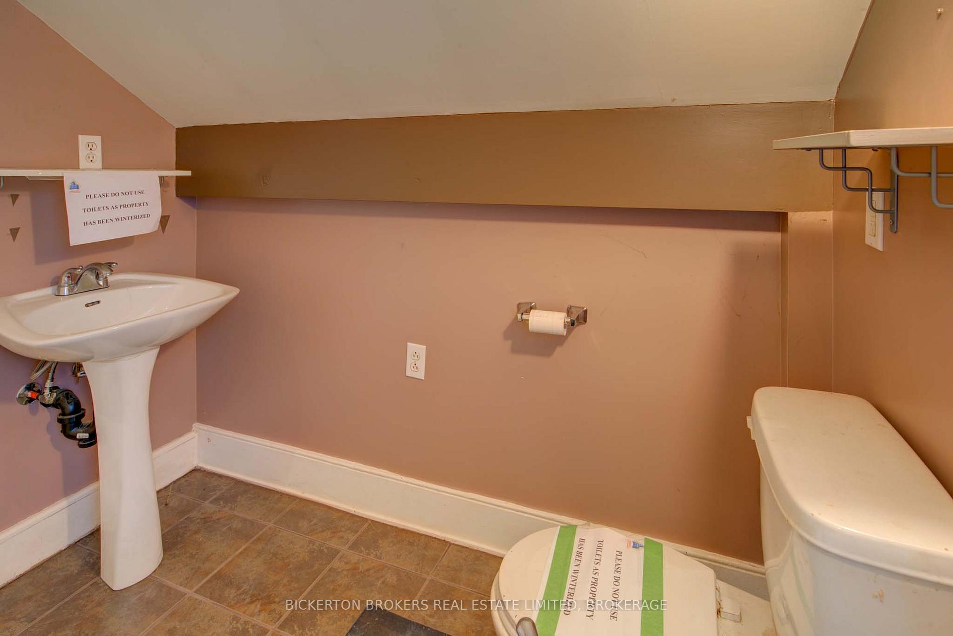 Photo 28 of 344 King Street E, Gananoque — HOMEH
