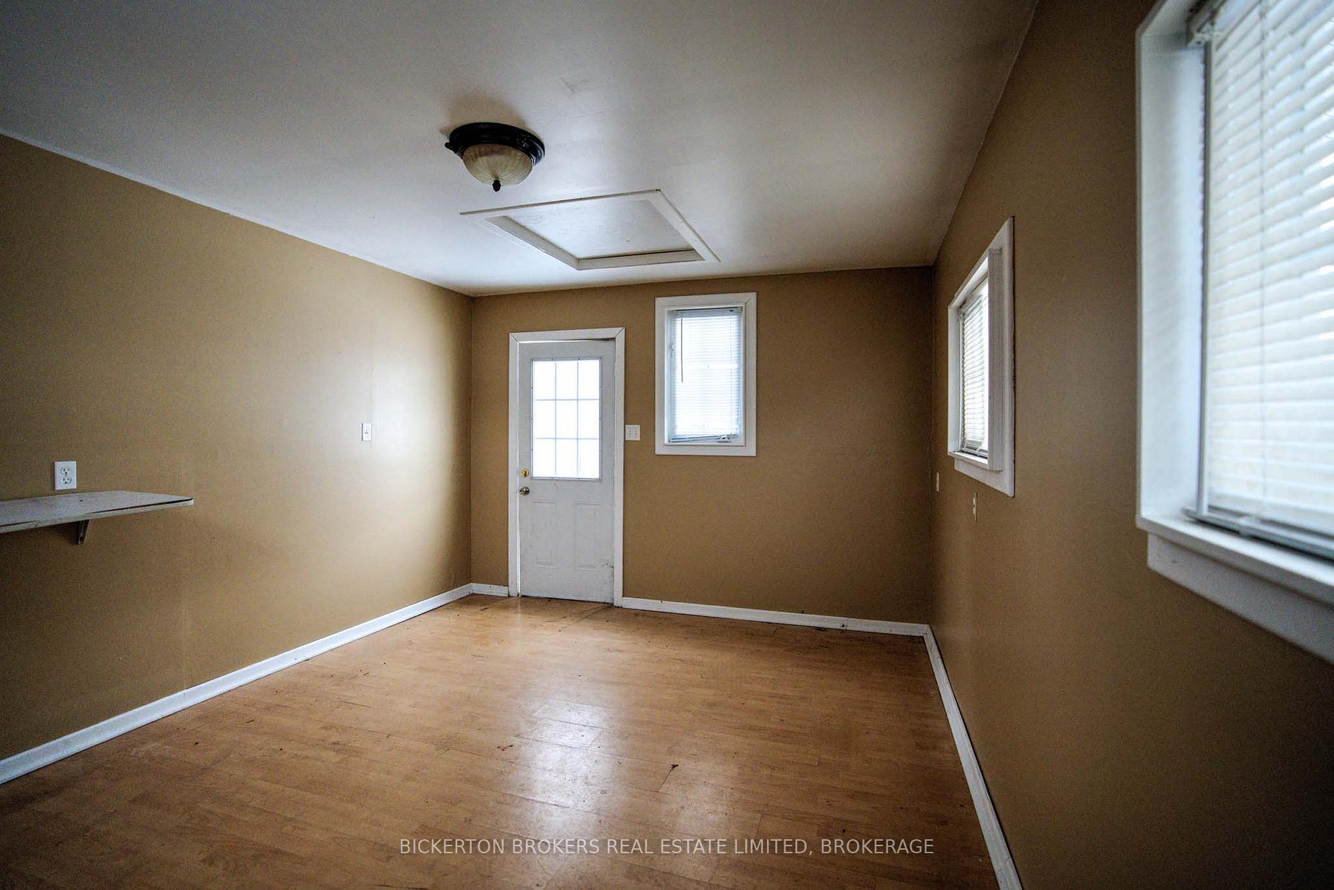 Photo 33 of 344 King Street E, Gananoque — HOMEH