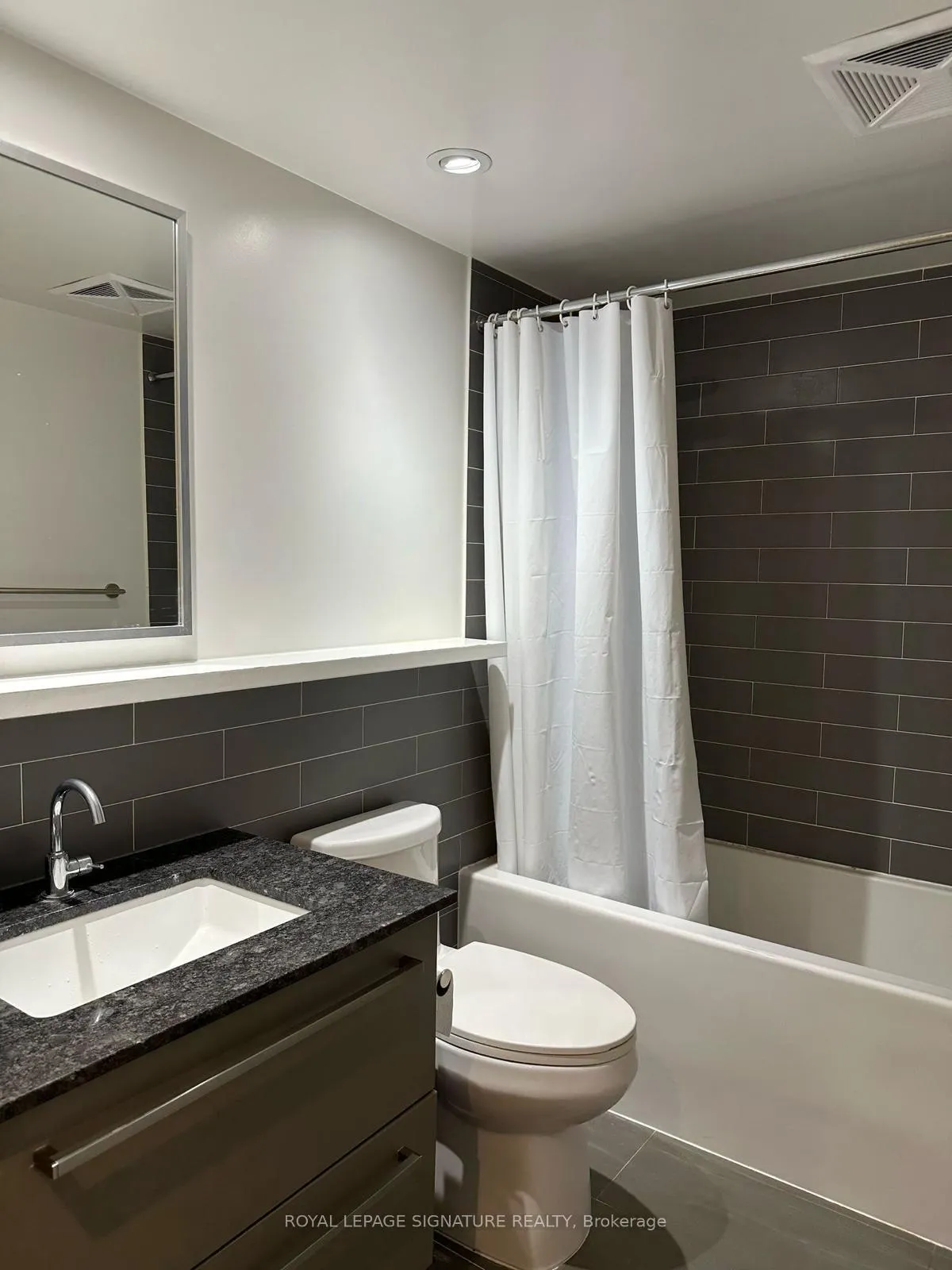 Photo 6 of Unit 1507, 120 Varna Drive, Toronto, Englemount-Lawrence — HOMEH