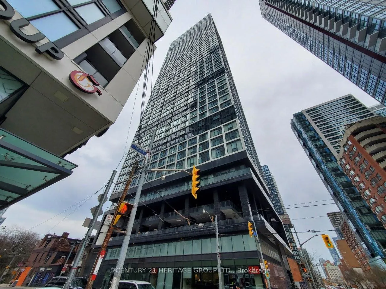 Front of Unit 3207, 181 Dundas Street E