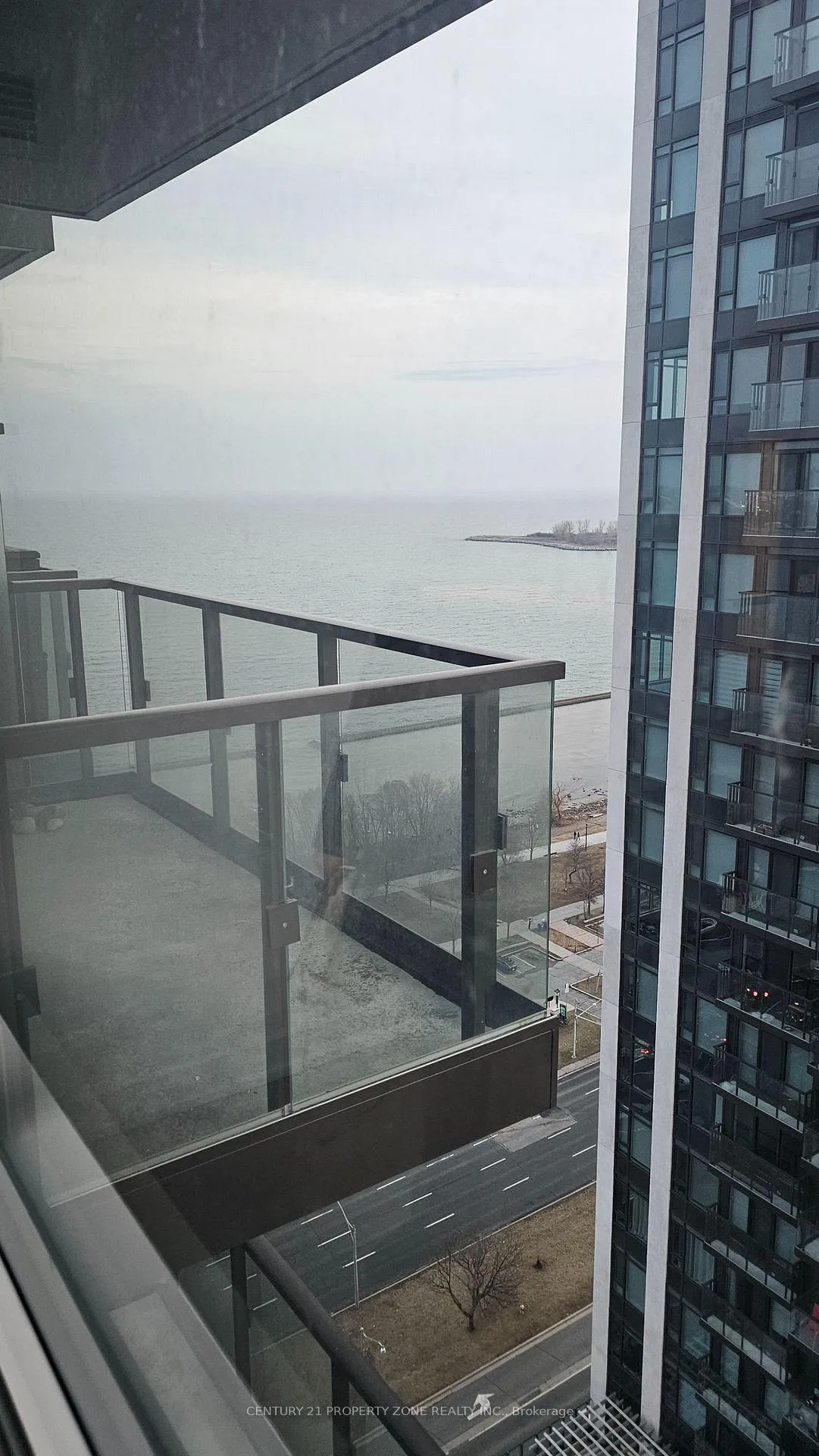 Front of Unit 2615, 1926 Lakeshore Boulevard W